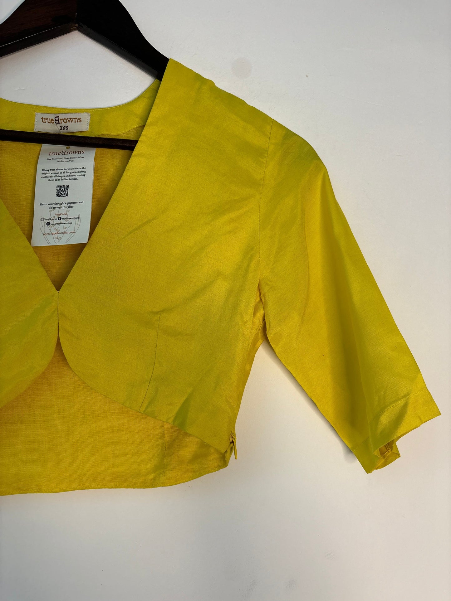 trueBrowns Lime Muslin Blouse | Swadesiicart