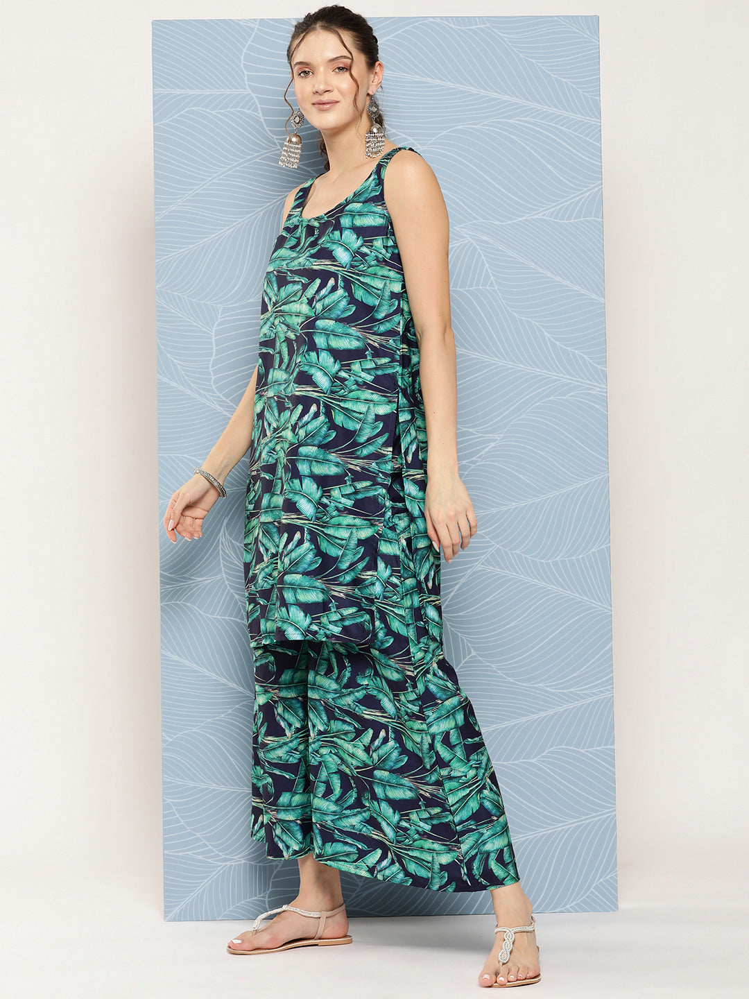 InWeave Women's Navy Green Big Leaf Print Crepe Kurta Set - Swadesiicart