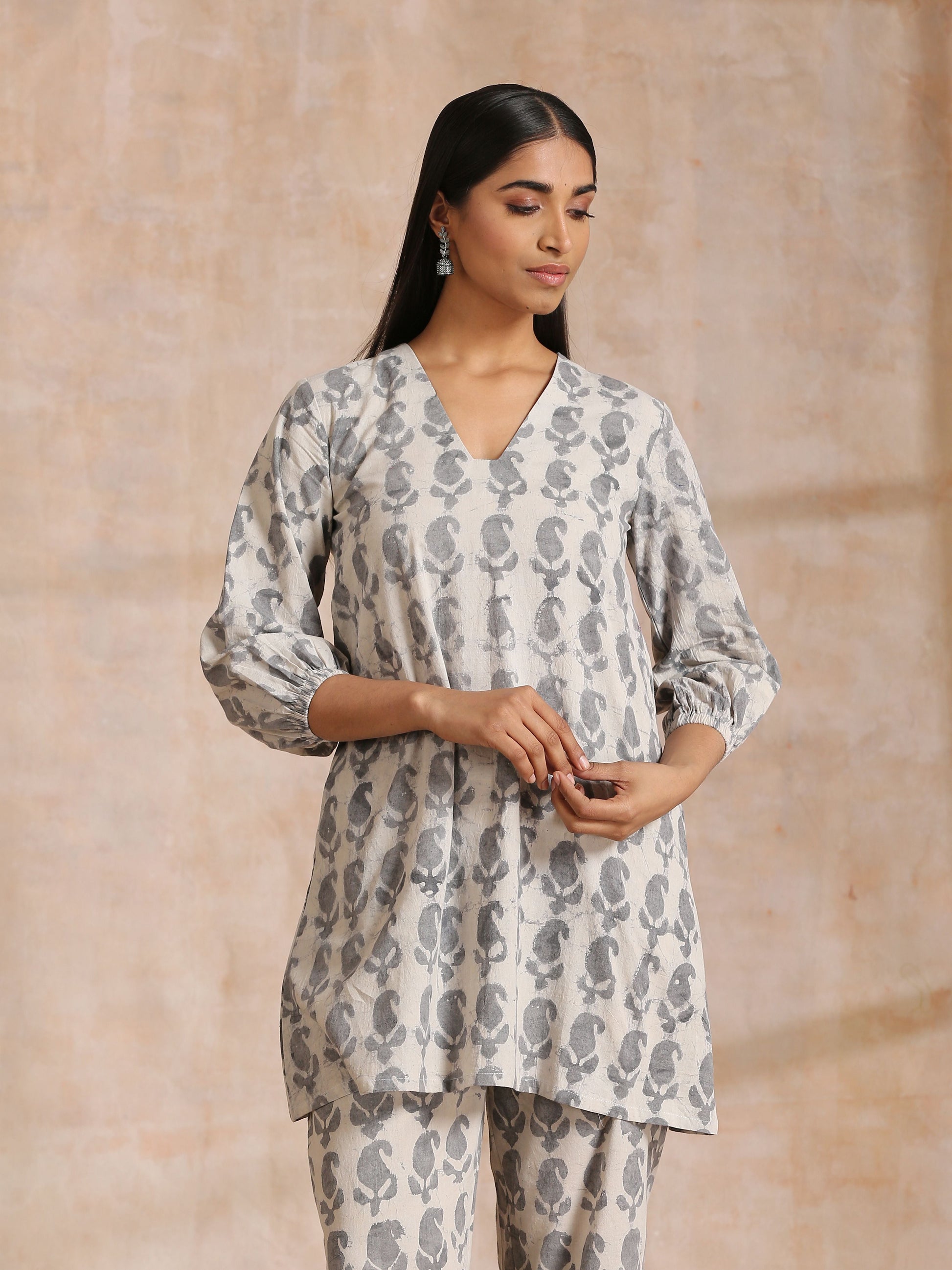 trueBrowns Grey Dabu Buta Print Cotton V-Square Neck Co-Ord Set - Swadesiicart