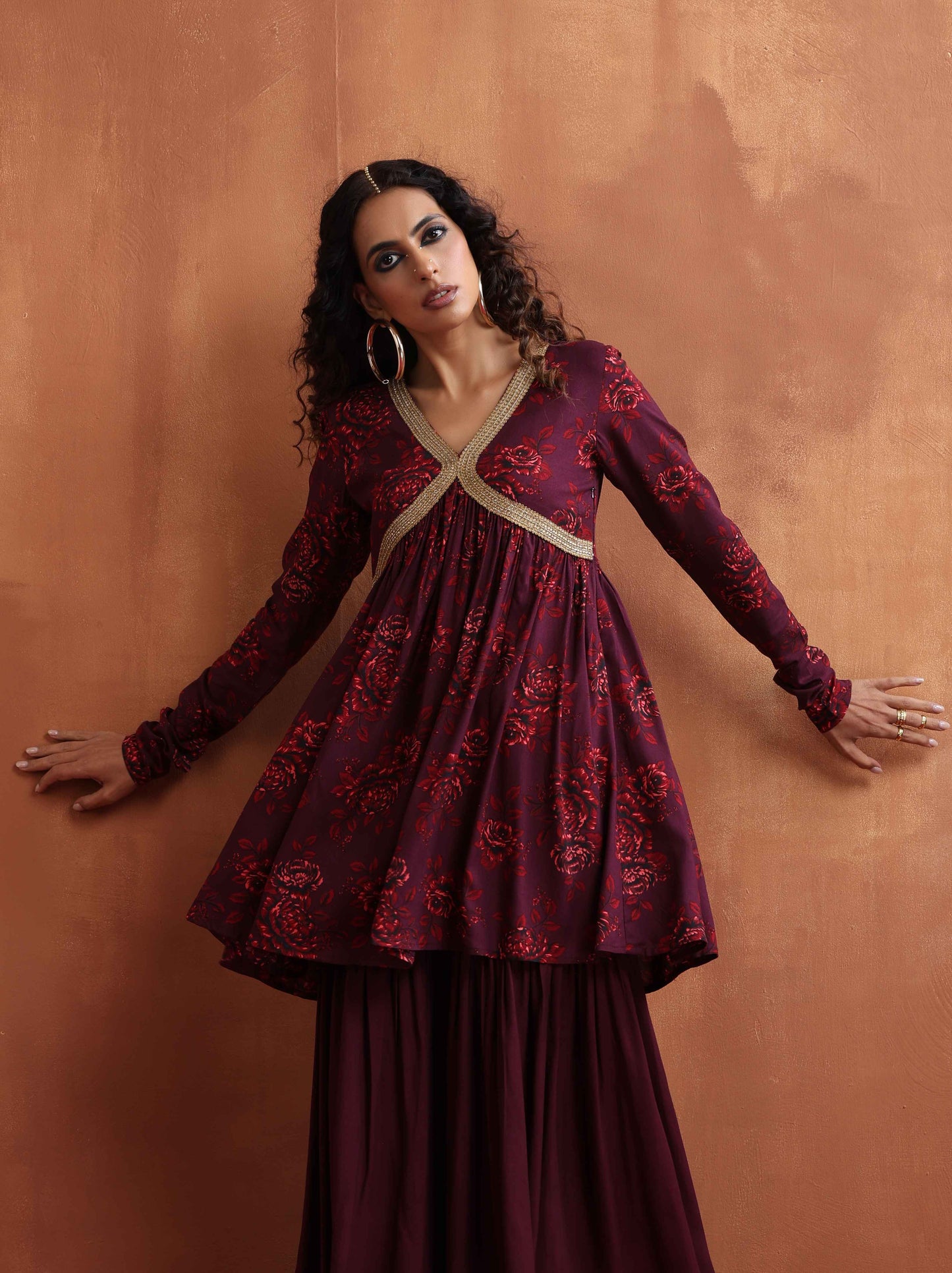 trueBrowns Purple Floral Print Sharara Set | Swadesiicart