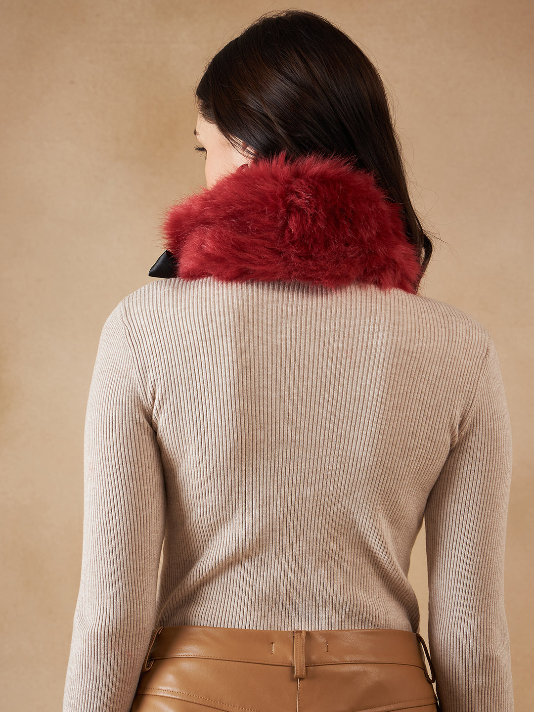 InWeave Women's Bright Rust Fur Neckpiece - Swadesiicart