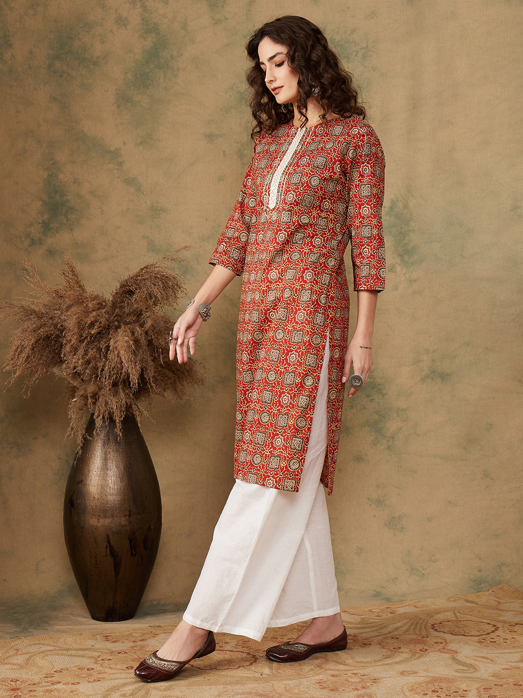 InWeave Women's Maroon Ethnic Print Lace Gota Work Straight Kurta - Swadesiicart