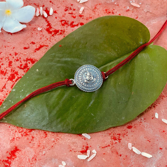 trueBrowns 925 Sterling Silver Embossed Ganesh Idol Thread Rakhi | Swadesiicart