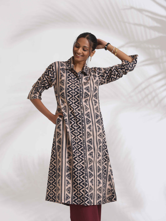 trueBrowns Beige Cotton Geometric Print Shirt Kurta Set | Swadesiicart