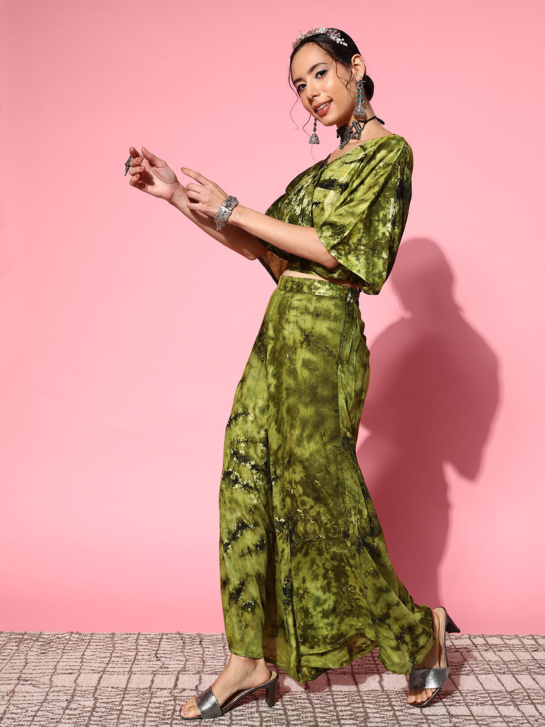 InWeave Women's Olive Tie And Dye New Neckline Top Culottes Set - Swadesiicart