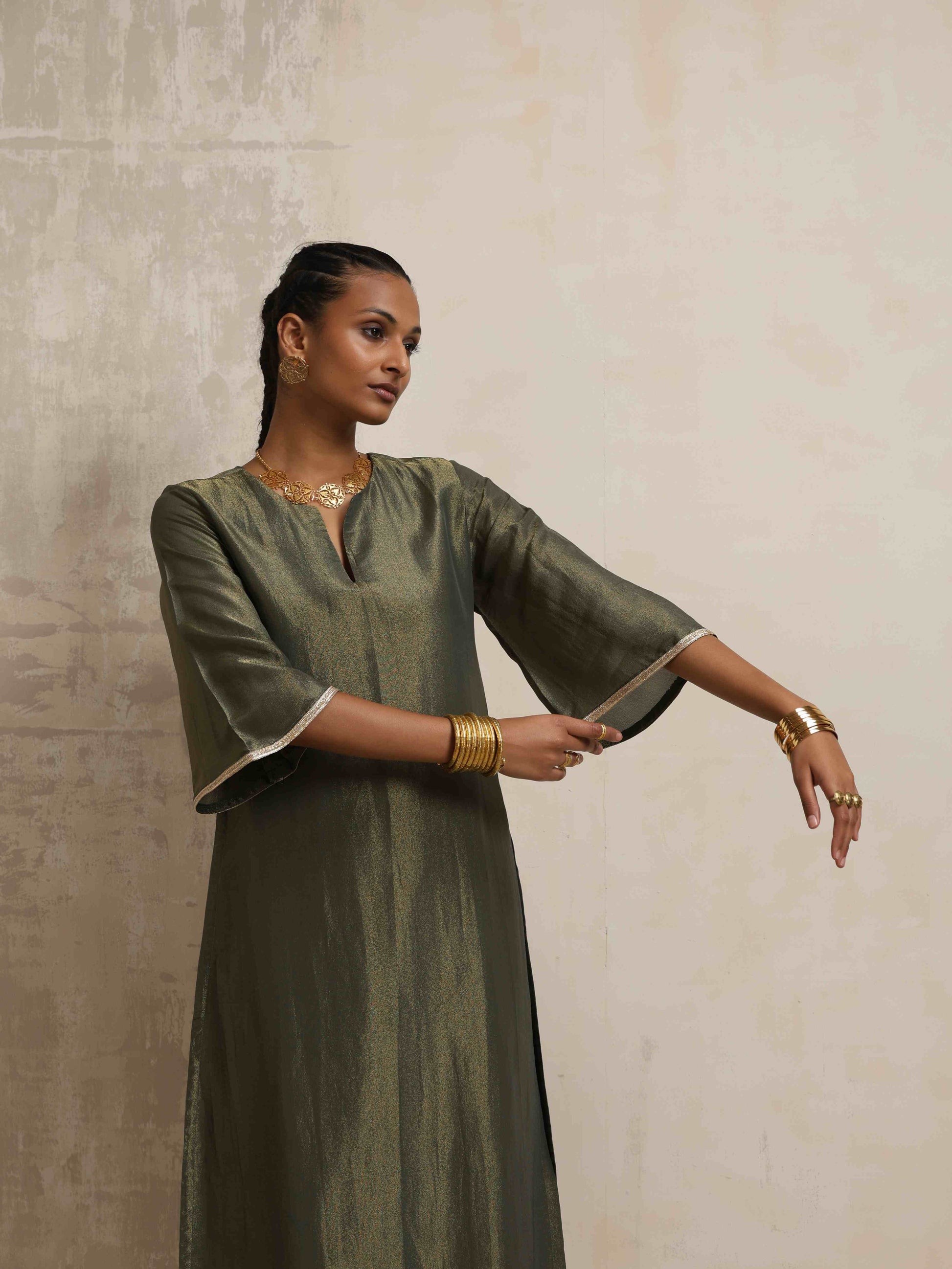 trueBrowns Green Tissue Kurta Set | Swadesiicart