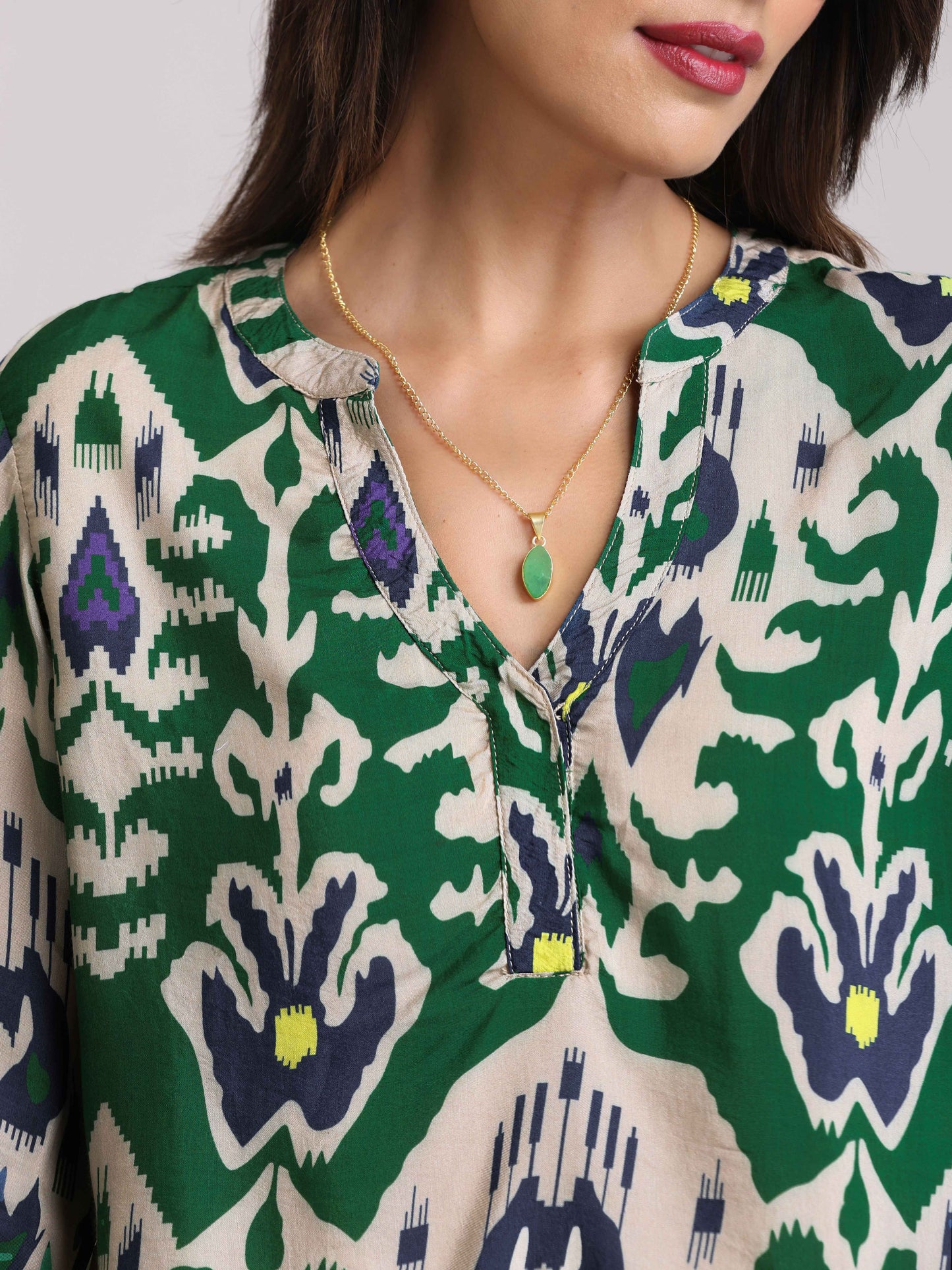 trueBrowns Green Muslin Ikat Shirt Blouse | Swadesiicart