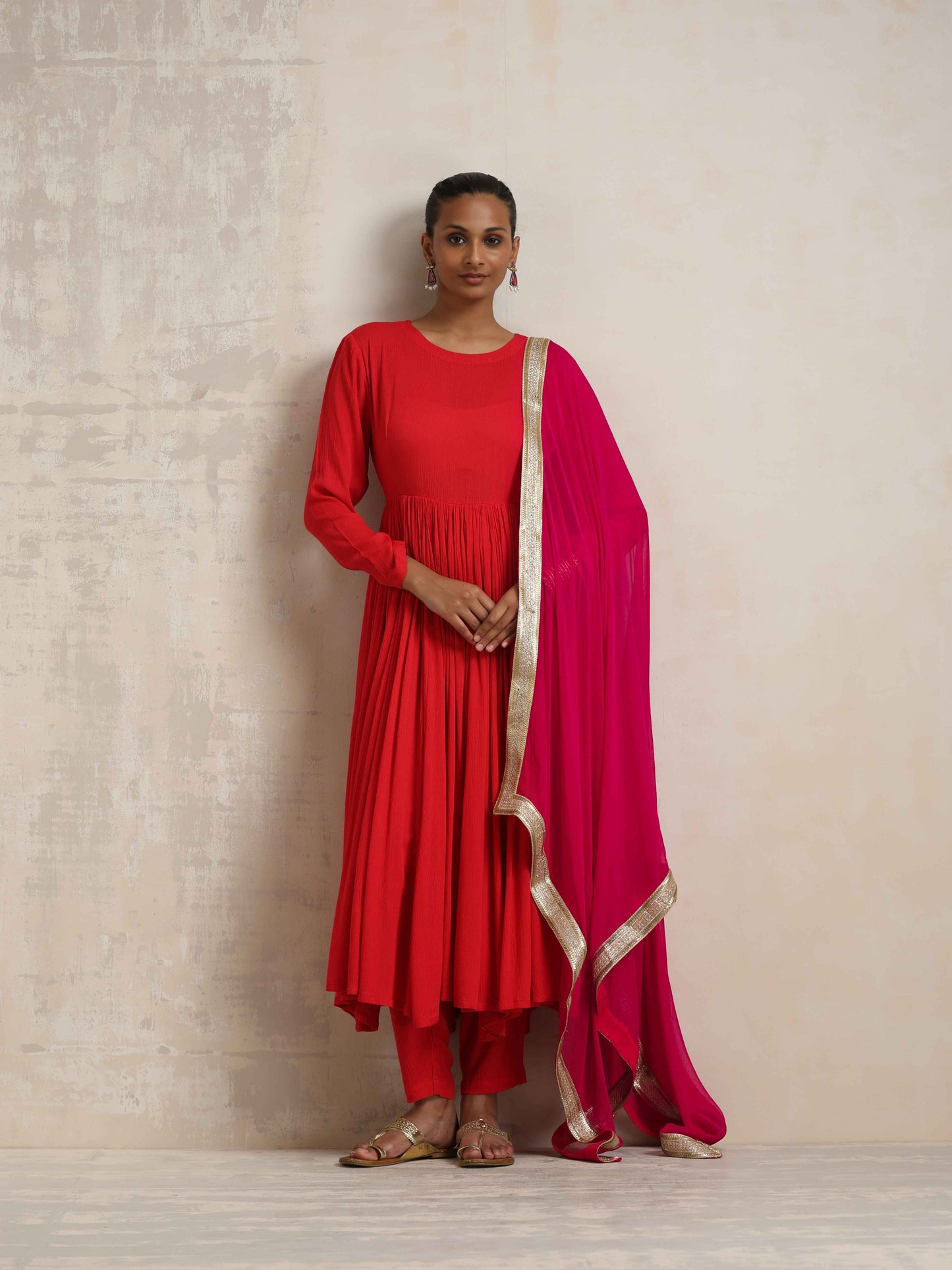 trueBrowns Red Crinkle Anarkali Kurta Pant Dupatta Set | Swadesiicart