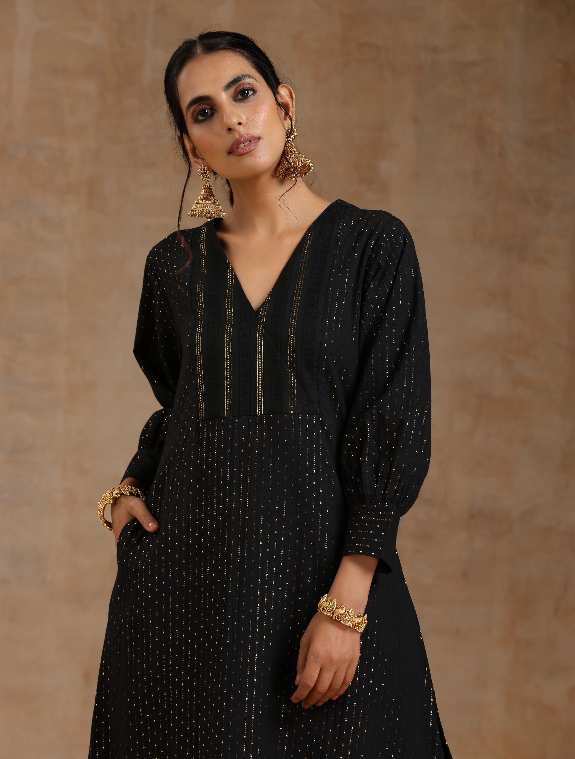 trueBrowns Black Gold Cotton Overlap Yoke Kurta Set | Swadesiicart