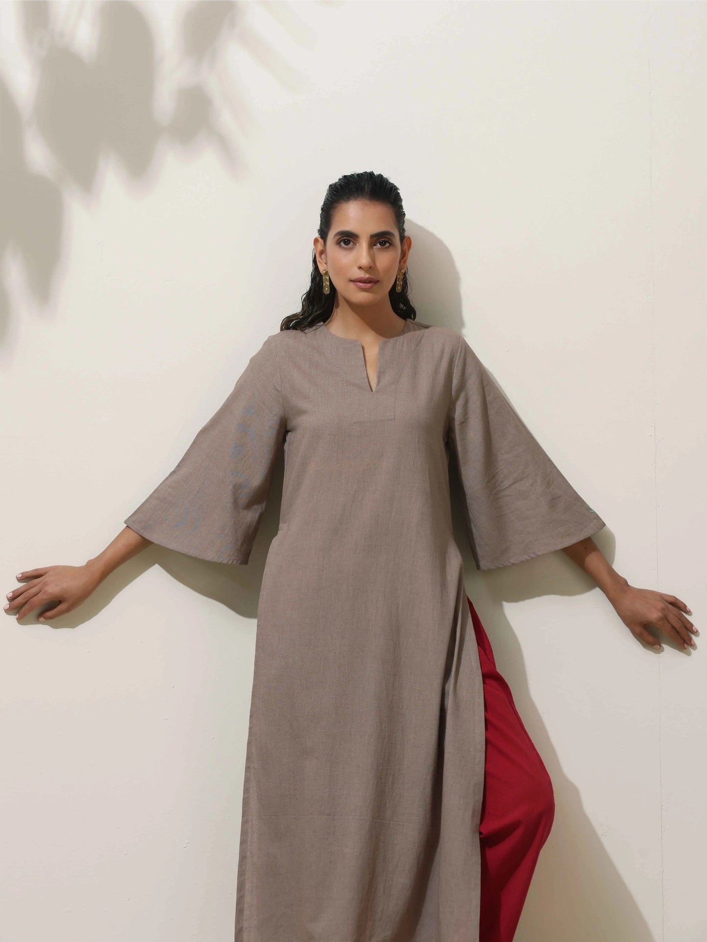 trueBrowns Grey Cotton Linen Kurta Pant Set | Swadesiicart