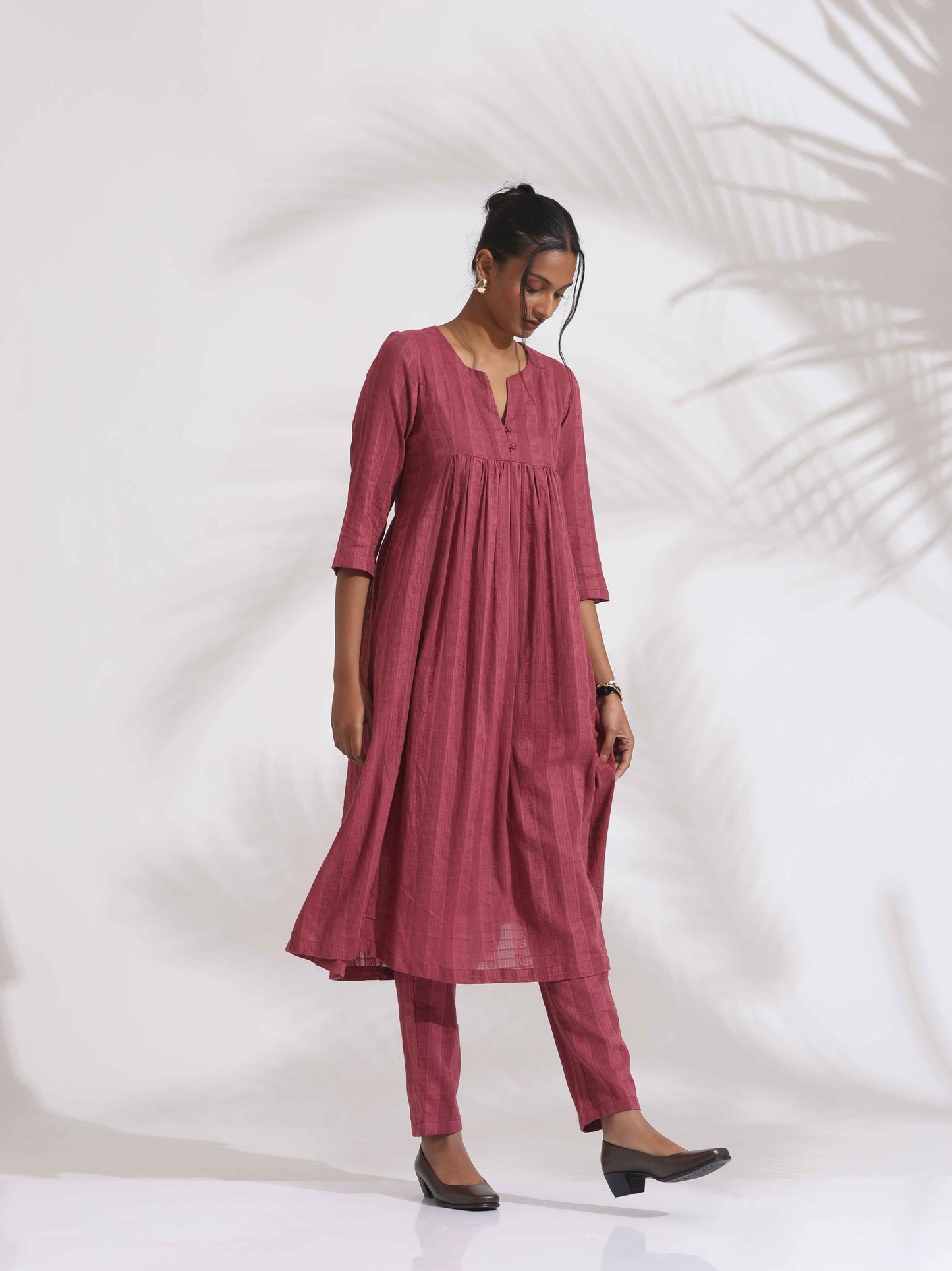 trueBrowns Maroon Cotton Flared Kurta Set | Swadesiicart