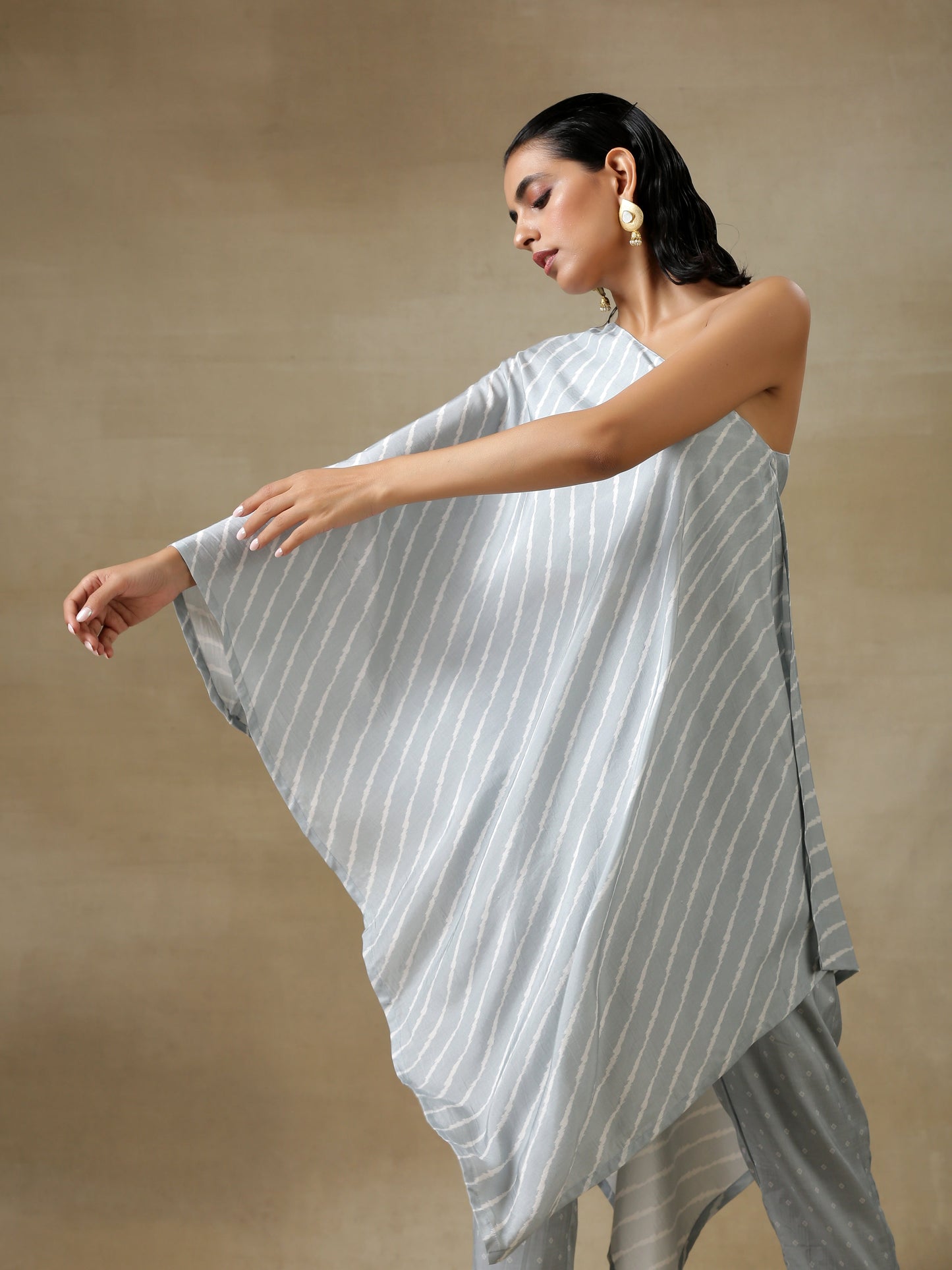 trueBrowns Grey Bandhani Printed Silk One-Shoulder Kurta Pant Set | Swadesiicart