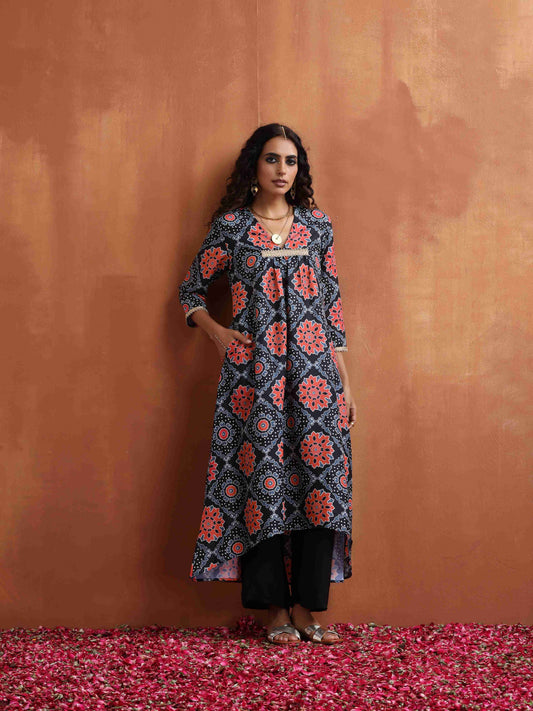 trueBrowns Black Ajrak Print Kurta Set | Swadesiicart