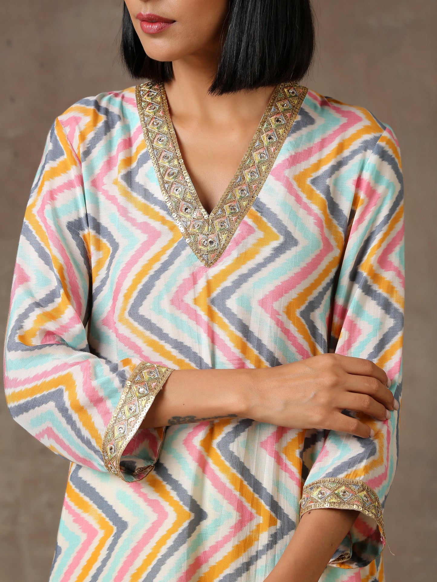 trueBrowns Multicolour Lehariya Printed Silk Kurta Pant Set | Swadesiicart