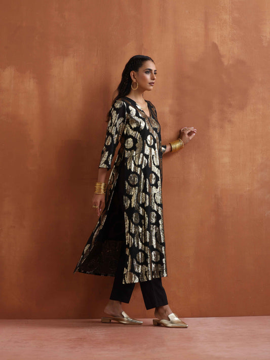 trueBrowns Black Metallic High Slit Kurta Set | Swadesiicart