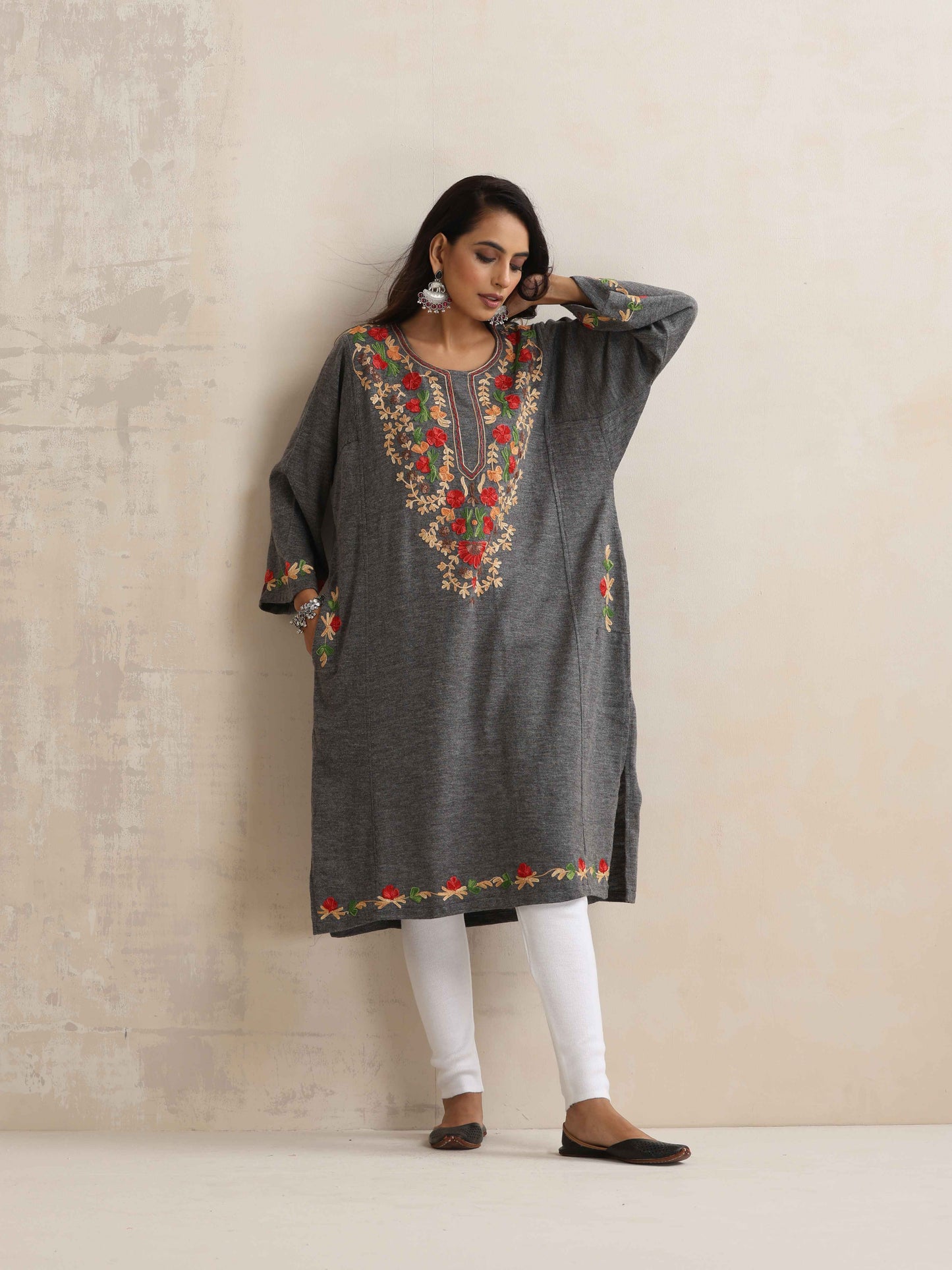 trueBrowns Grey Kashmiri Embroidered Woollen Phiran Kurta | Swadesiicart