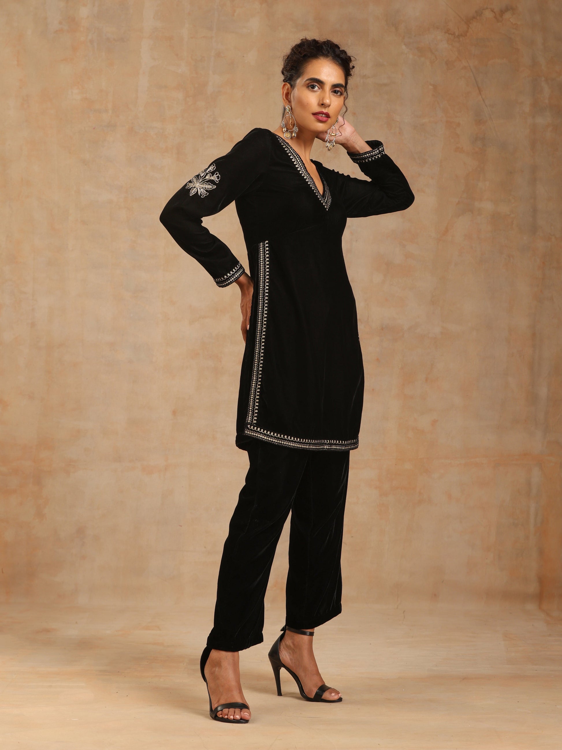 trueBrowns Black Velvet Embroidered Co-ord Set - Swadesiicart