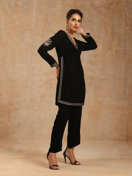 trueBrowns Black Velvet Embroidered Co-ord Set - Swadesiicart