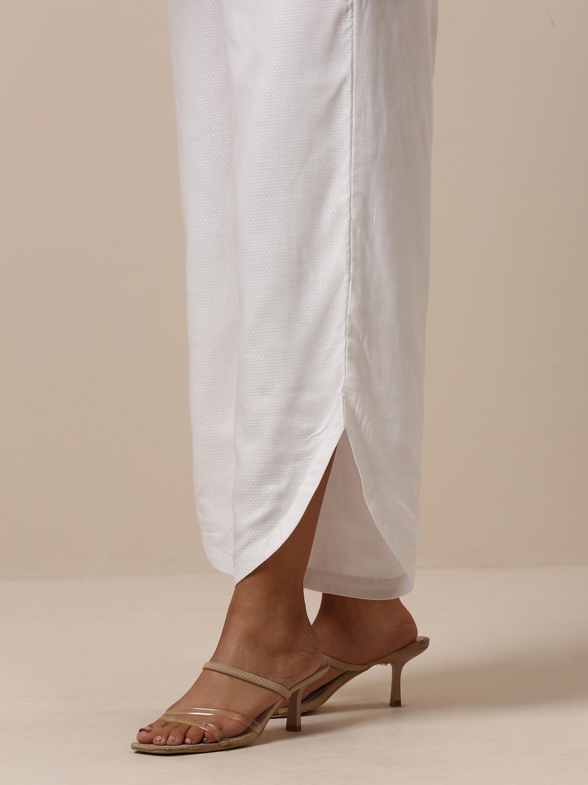 trueBrowns Cotton White Textured Curve Pant | Swadesiicart