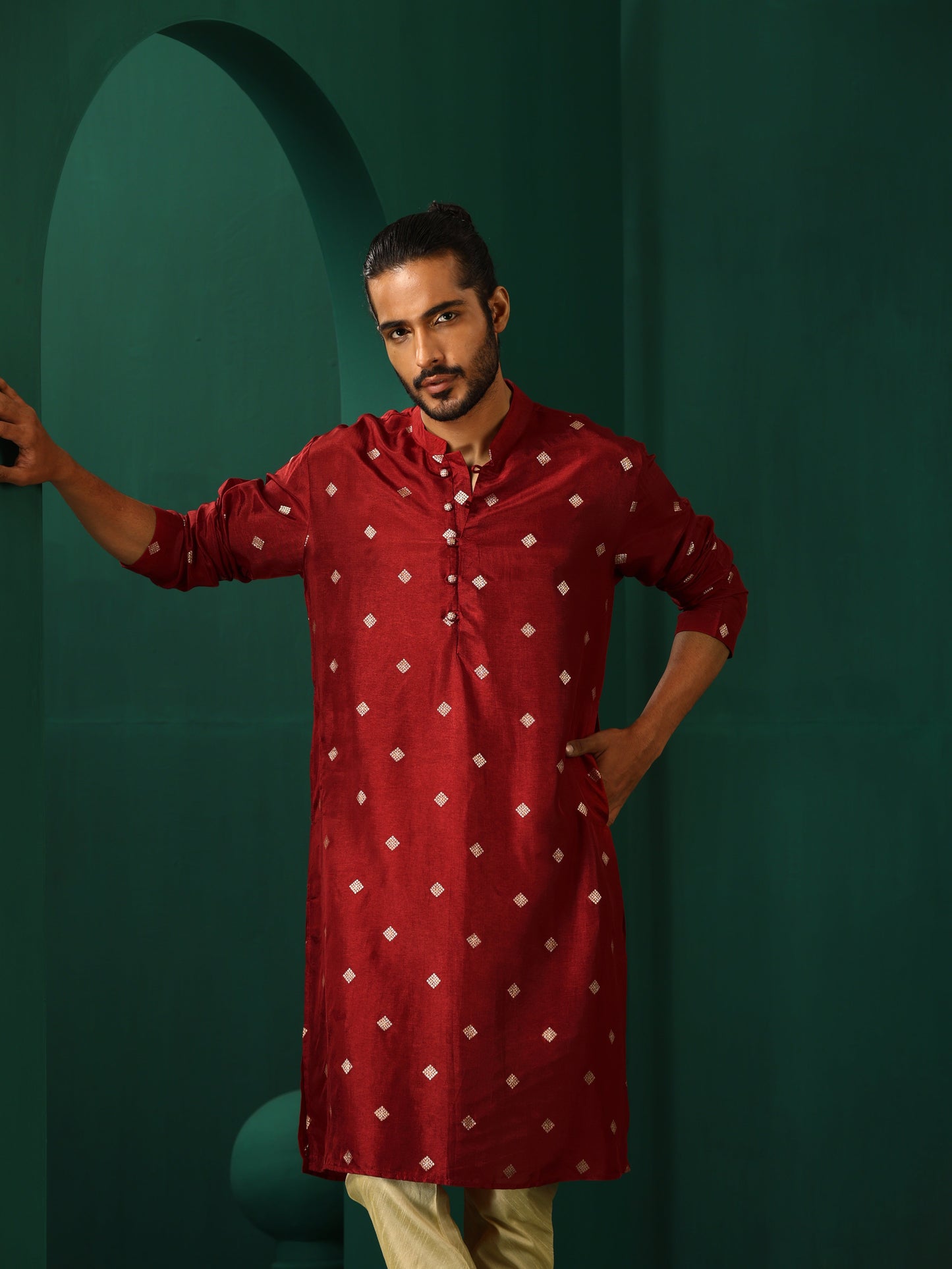 trueBrowns Men's Maroon Diamond Viscose Silk Long Kurta | Swadesiicart