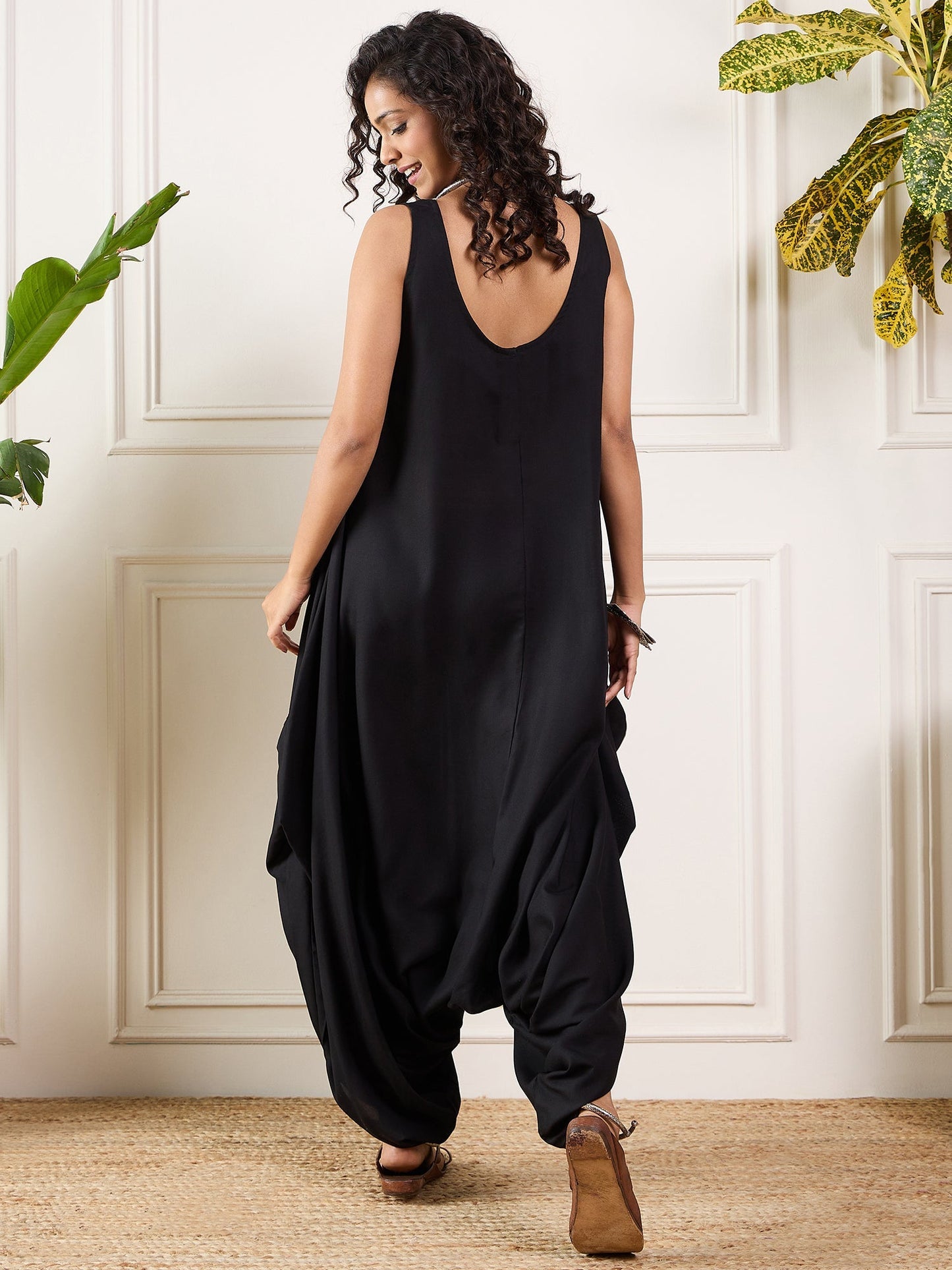 InWeave Black Round Sleeveless Jumpsuit - Swadesiicart