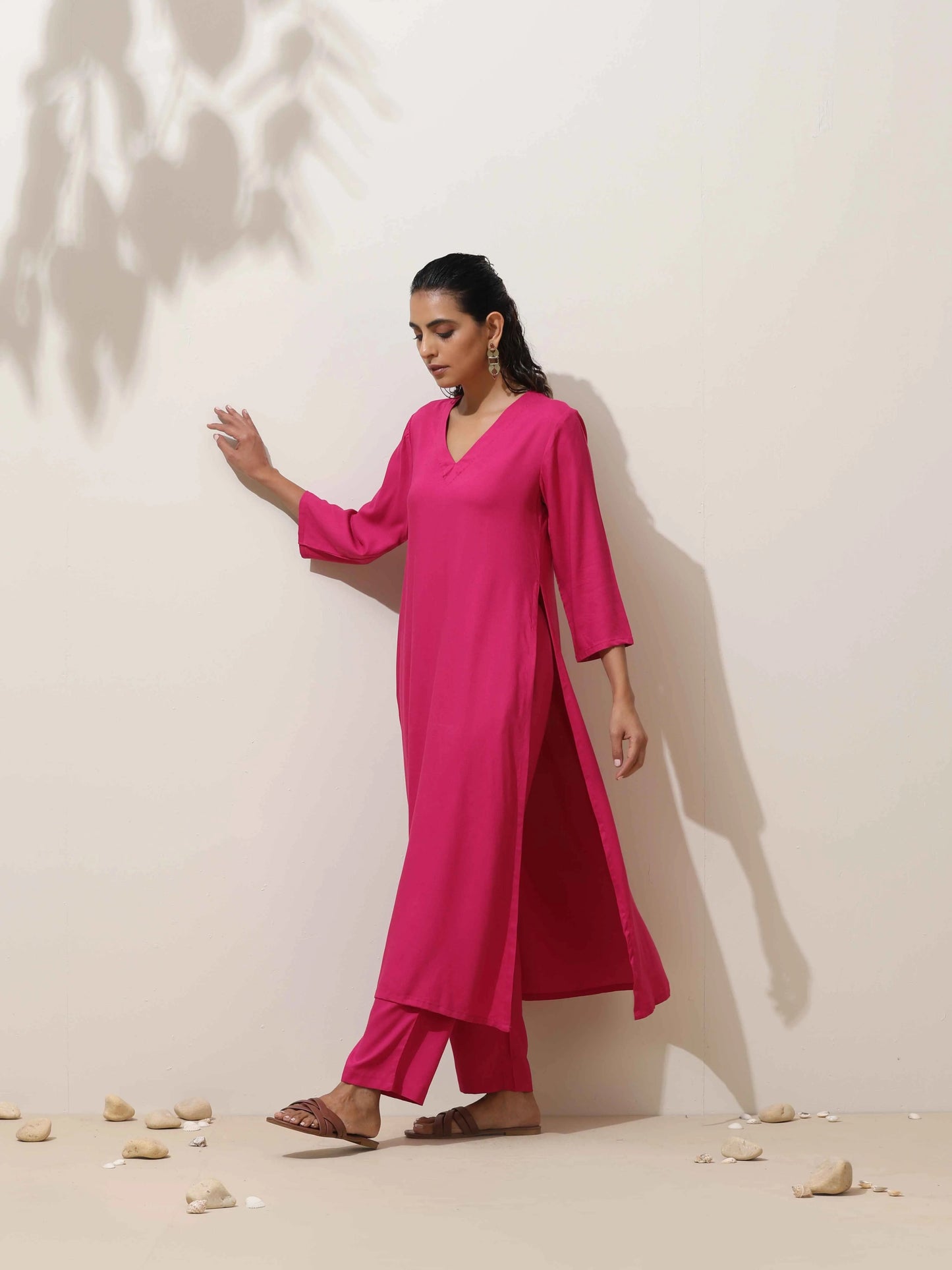 trueBrowns Pink Viscose Kurta Pant Set | Swadesiicart