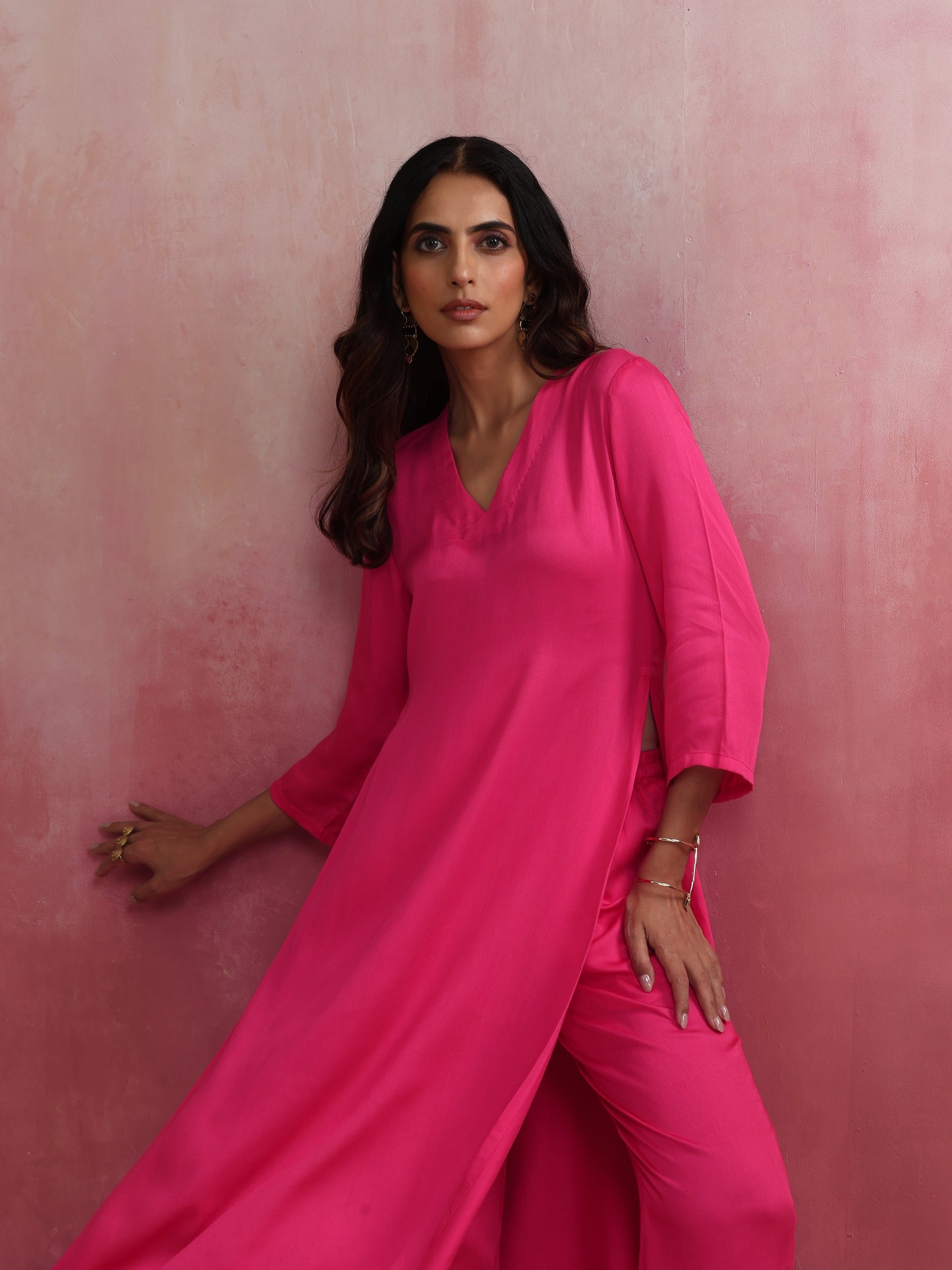 trueBrowns Pink Modal High Slit Kurta Set | Swadesiicart