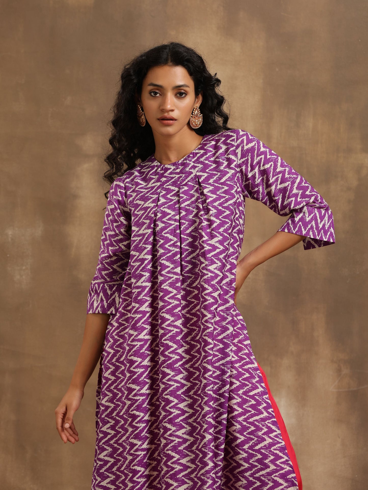 trueBrowns Purple Zig-Zag Printed Silk Kurta Pant Set | Swadesiicart
