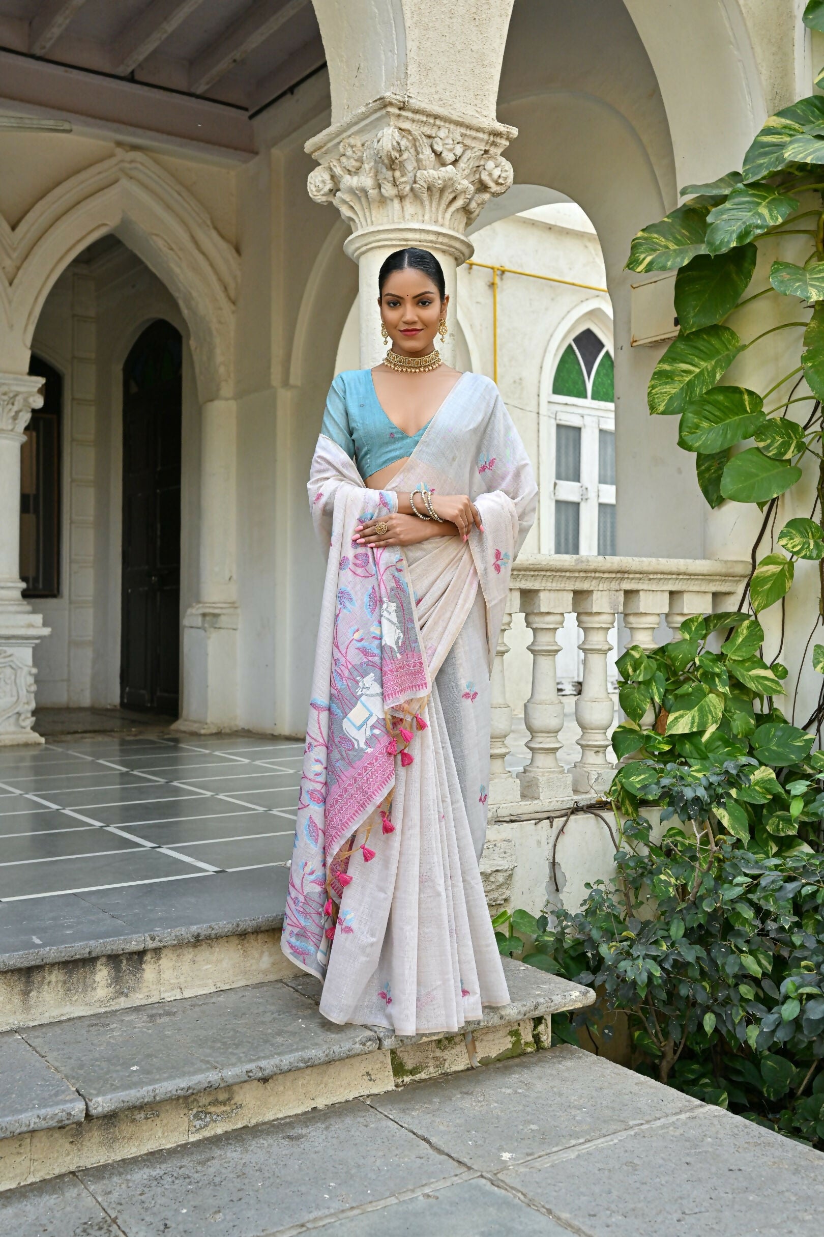Vishnu Weaves Women's Pink Muga Cotton Saree with Blouse - Swadesiicart