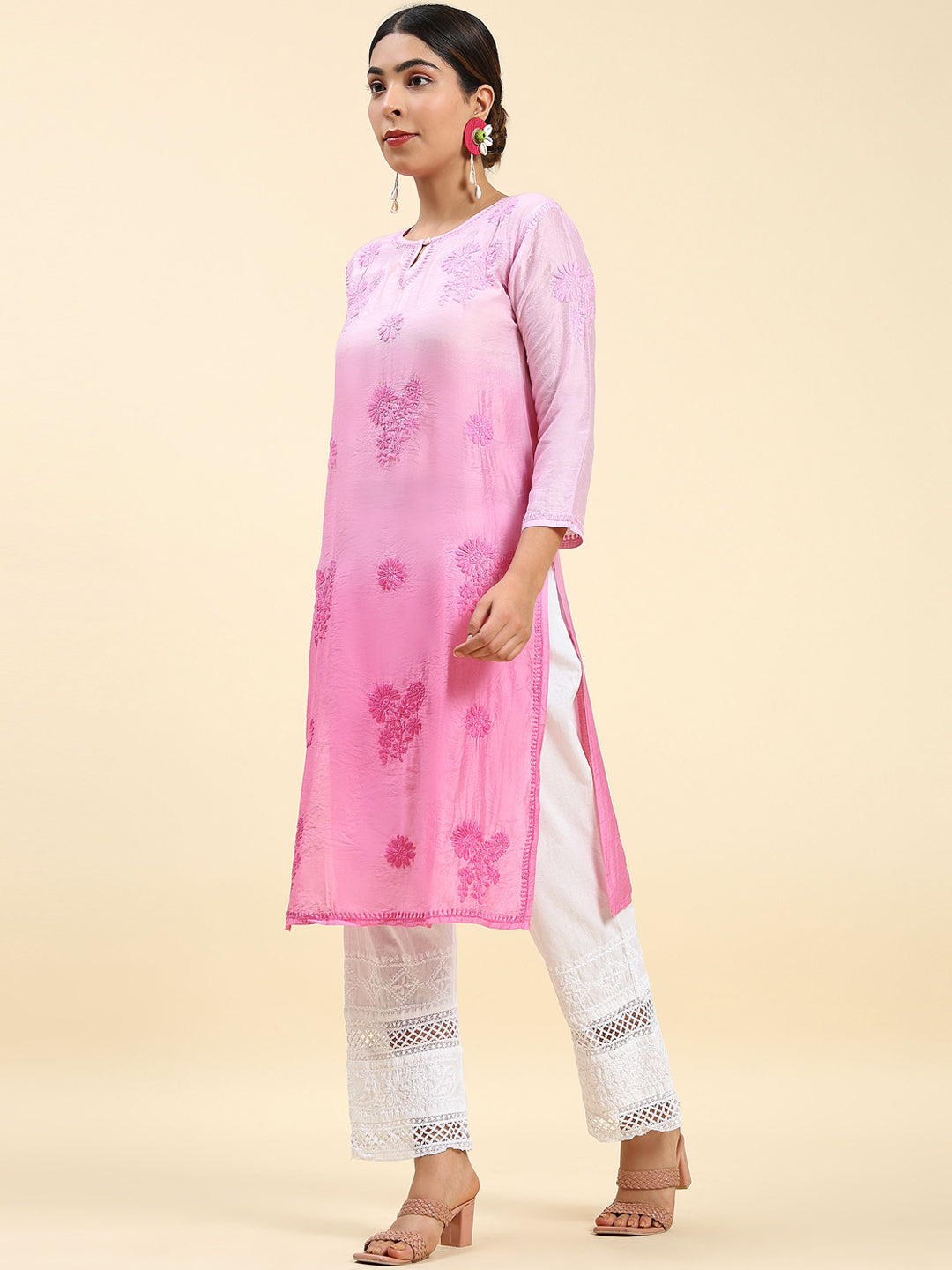 HOUSE OF KARI Floral Chikankari Embroidered Kurta | Swadesiicart