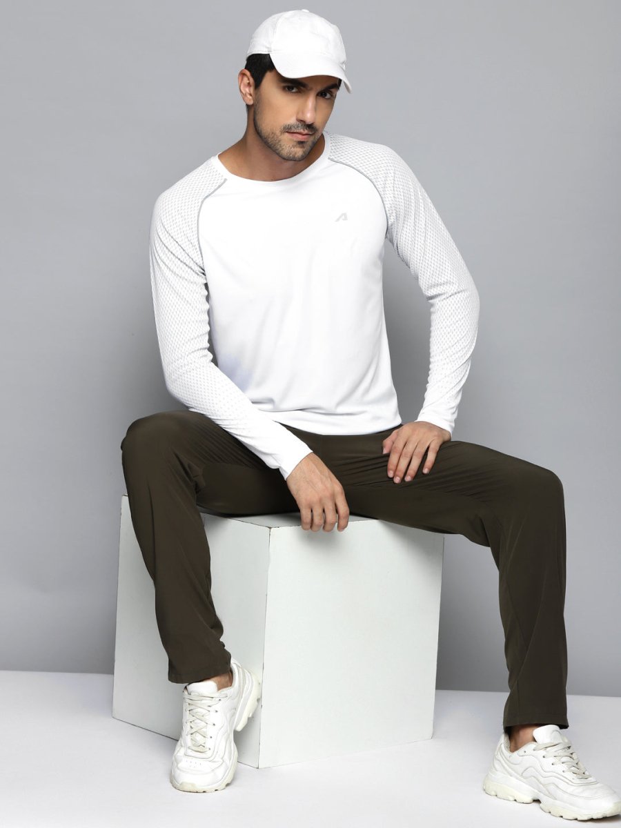 Alcis Men White Slim Fit Running T-shirt | Swadesiicart