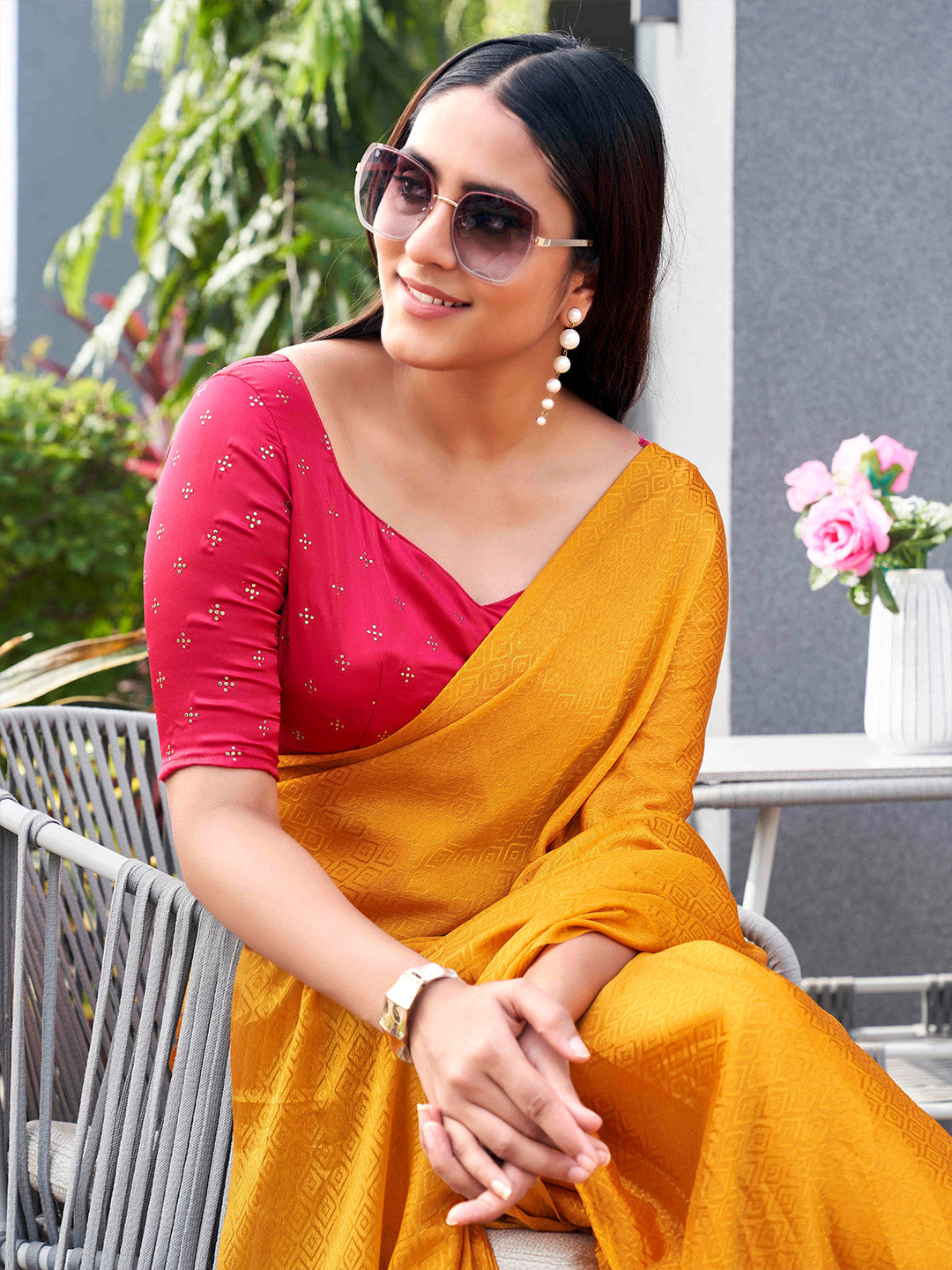 Tikhi Imli Woven Design Crepe Saree | Swadesiicart