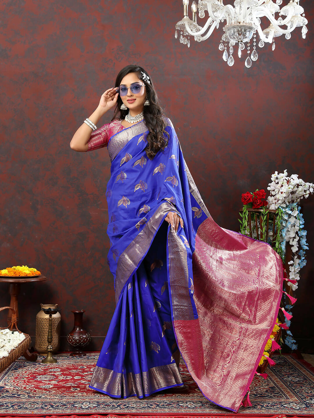 Lorenvalley Fashion Blue Soft Silk Woven Design Zari Weaving Saree - Swadesiicart