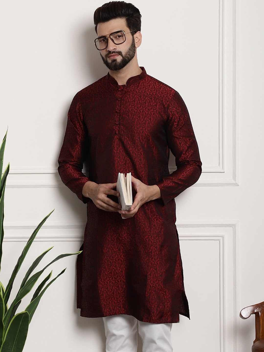 Sojanya Men Maroon Printed Straight Kurta | Swadesiicart
