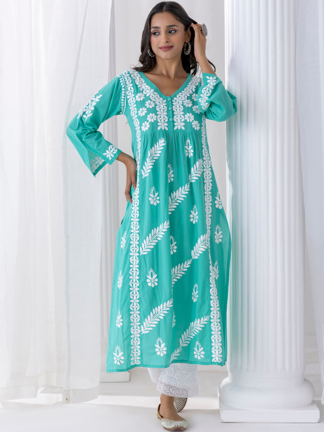 HOUSE OF KARI Floral Embroidered Chikankari Cotton A-Line Kurta | Swadesiicart