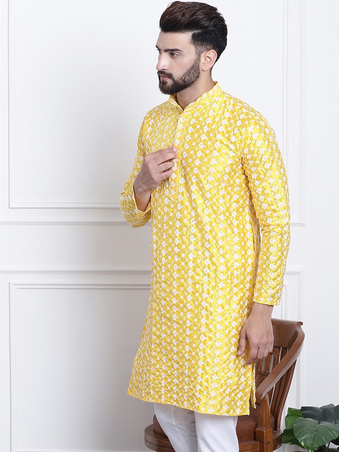 Sojanya Men Yellow & White Ethnic Motifs Embroidered Straight Kurta | Swadesiicart