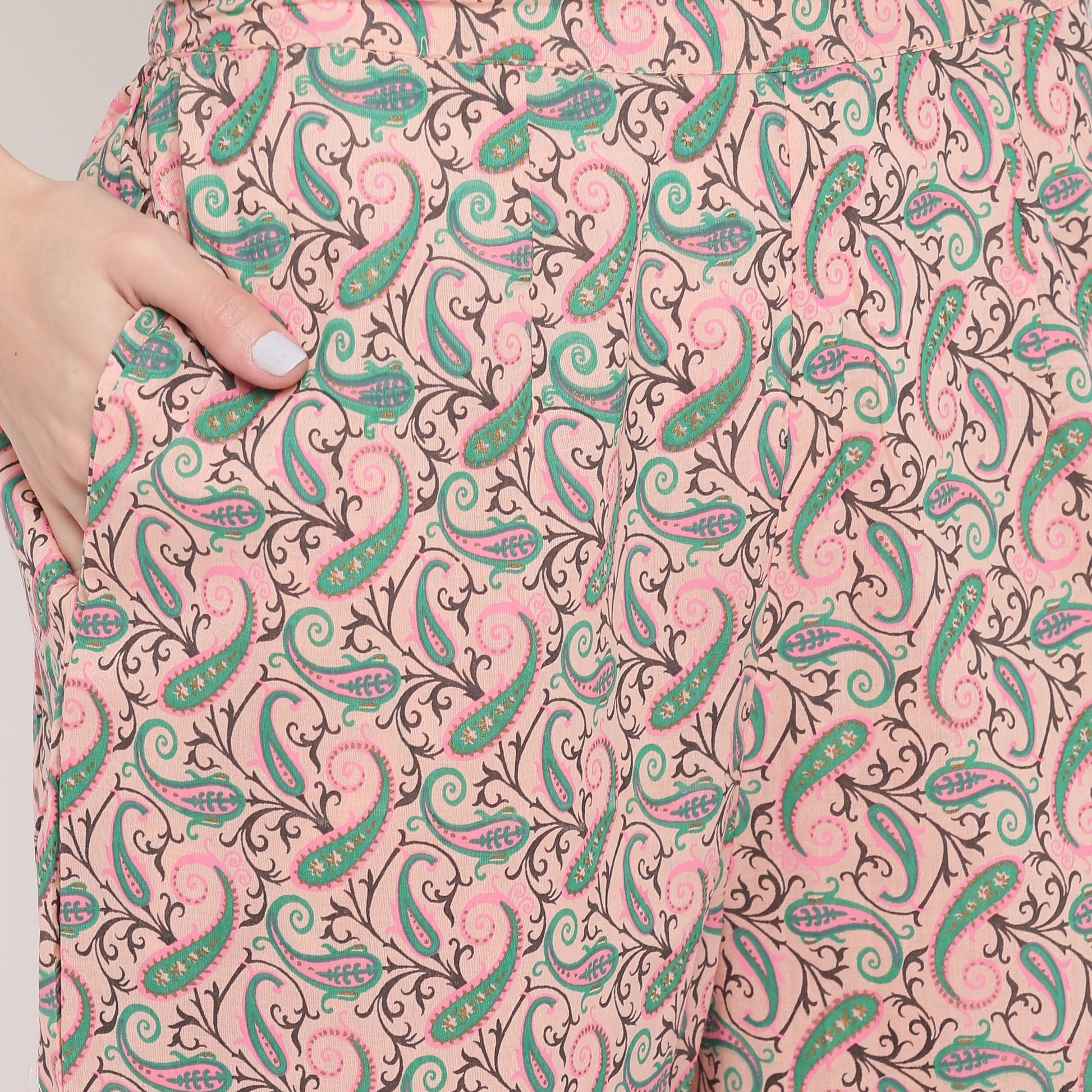 NOZ2TOZ Women's Foil Print & Gota Patti Work Straight Cotton Peach Kurta, Pant & Dupatta - Swadesiicart