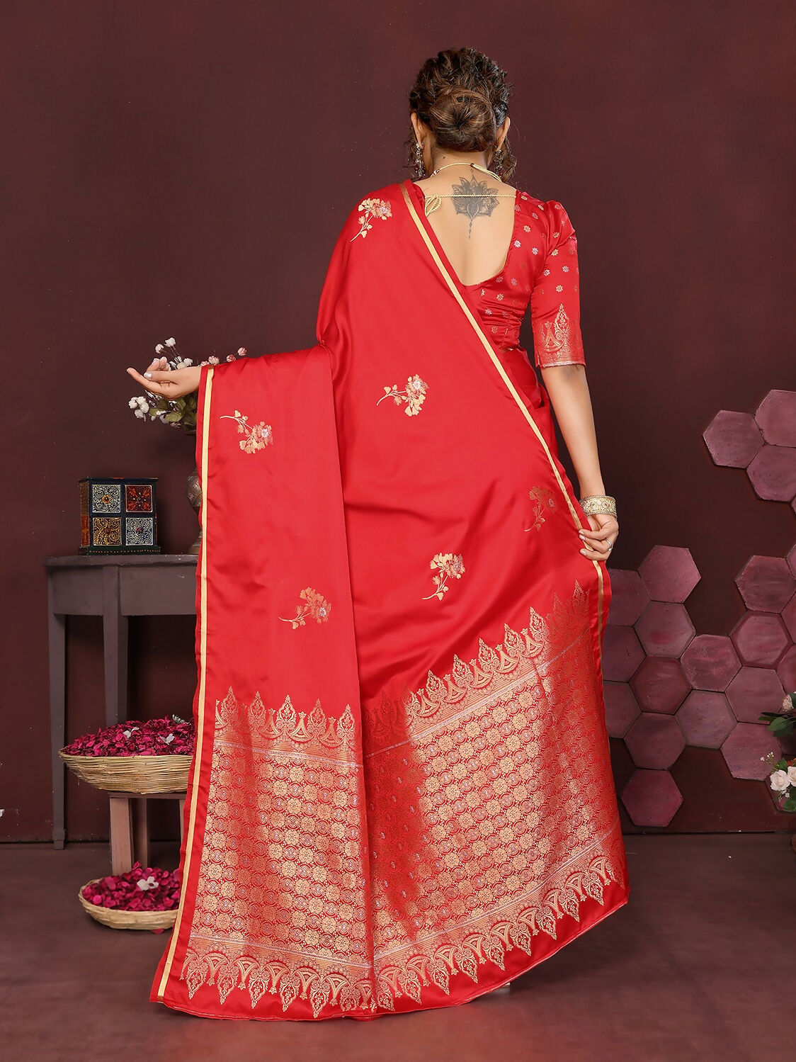 Joban Fashion Red Floral Banarasi Silk Sarees | Swadesiicart