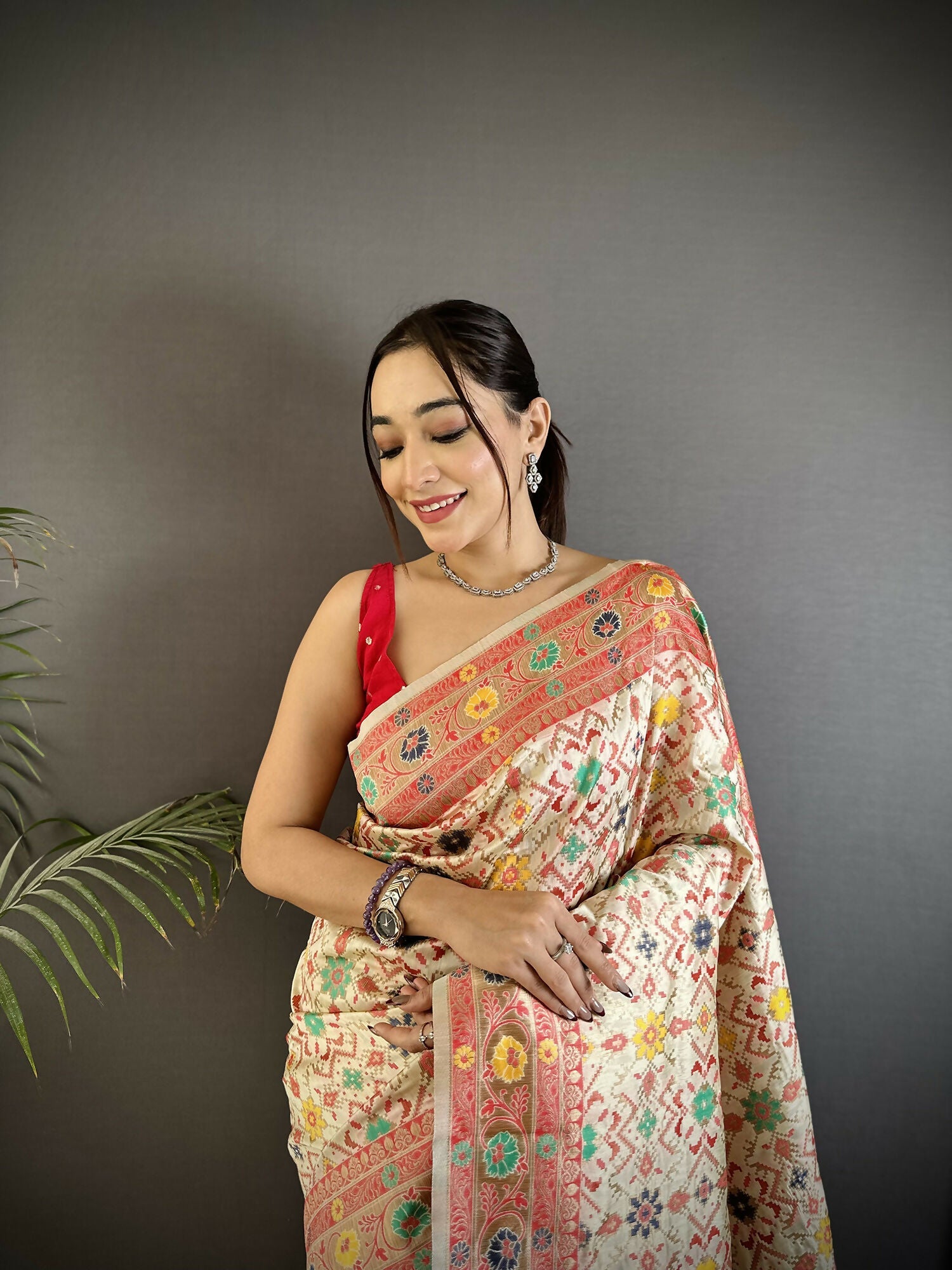 Joban Fashion Cream Banarasi Soft Silk Woven Saree | Swadesiicart