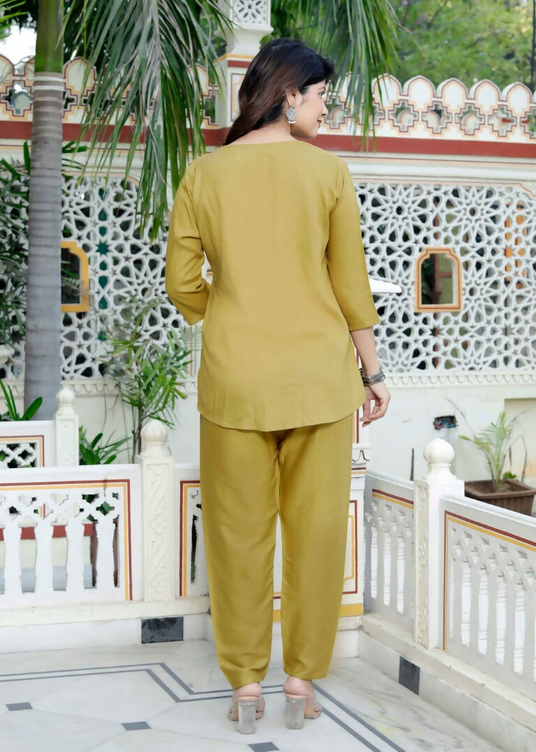 Miravan Women's Mehandi Solid Co-Ord Set - Swadesiicart