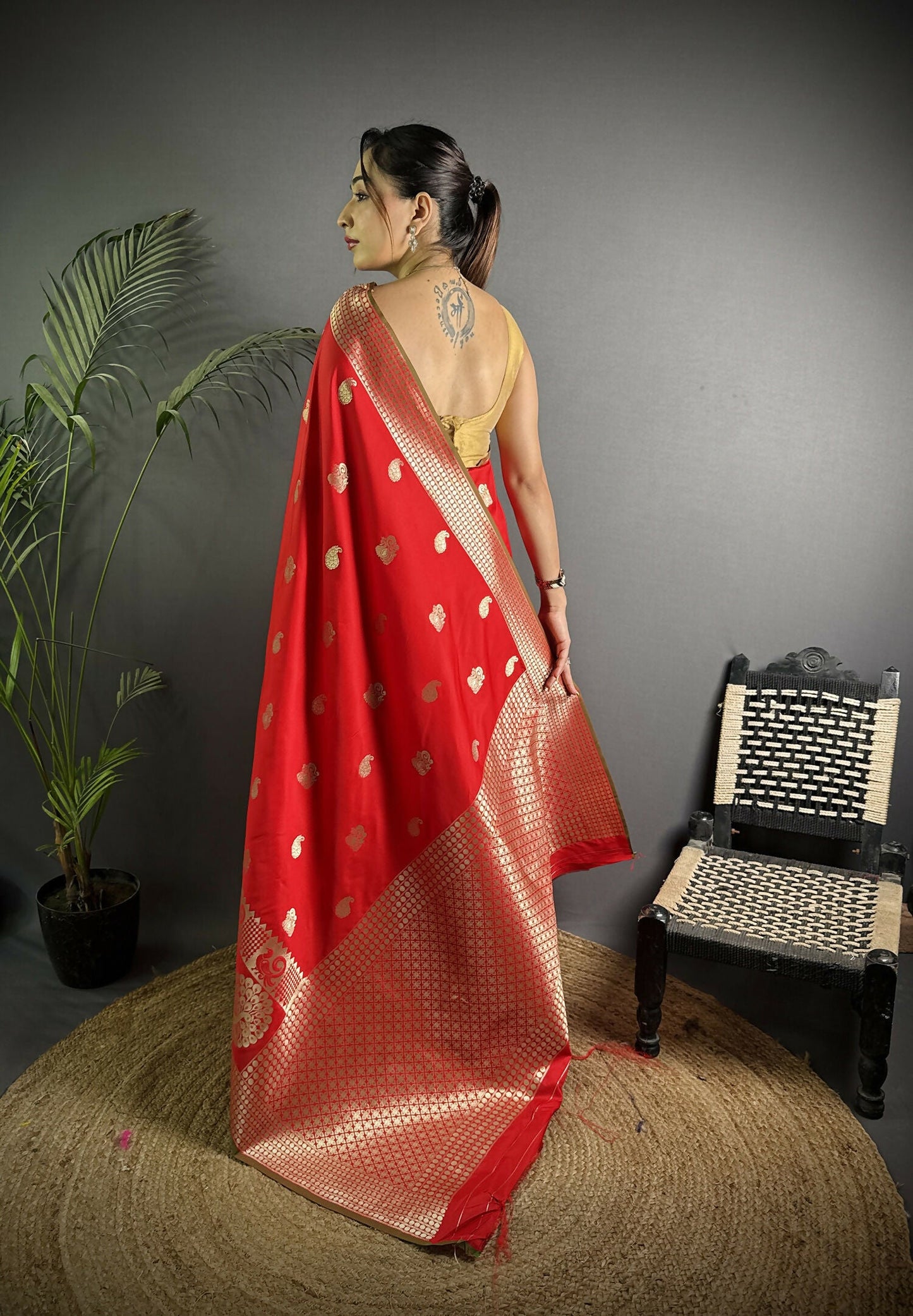 Joban Fashion Red Banarasi Soft Lichi Silk Paisley Saree | Swadesiicart