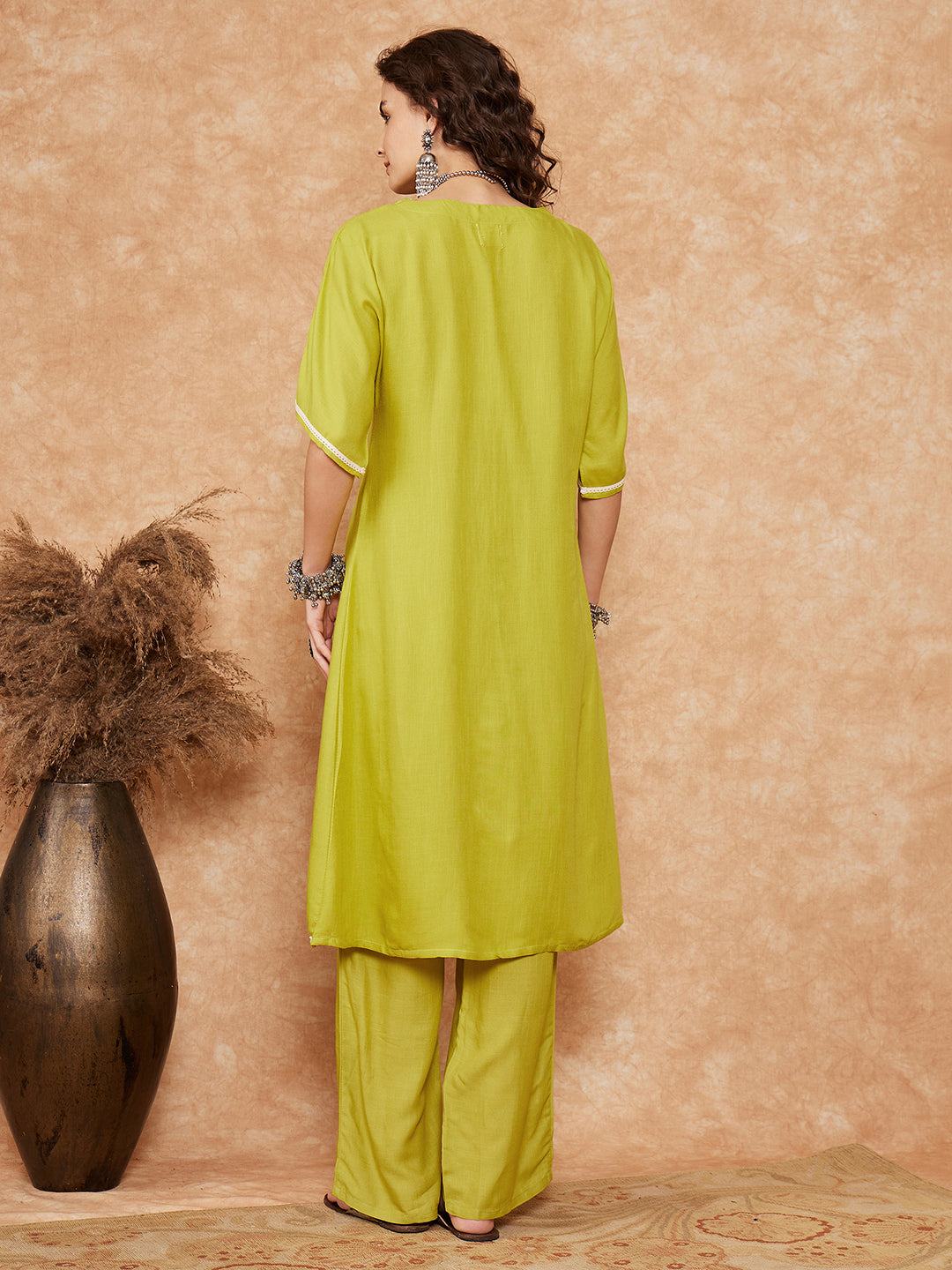 InWeave Women's Pear Green Solid Lace Work Kimono Sleeve Kurta Set - Swadesiicart
