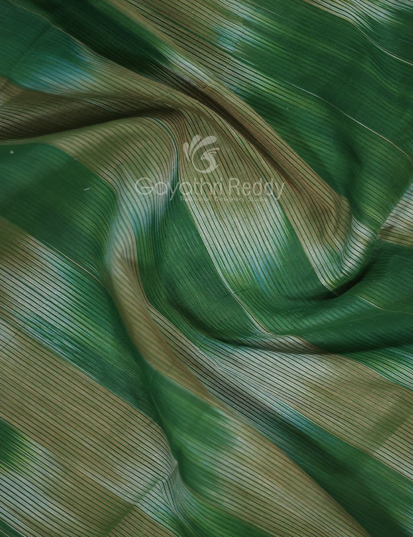 Dual Shades of Mango Green And Mustard Mangalagiri Ikkat Cotton Saree By Gayathri Reddy Designer Studio | Swadesiicart