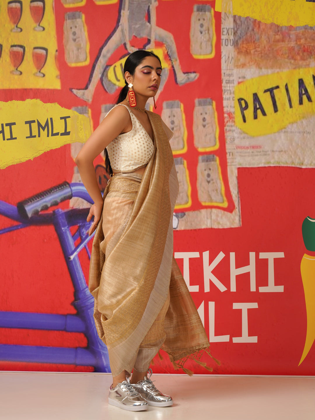 Tikhi Imli Sequinned Jute Silk Saree | Swadesiicart