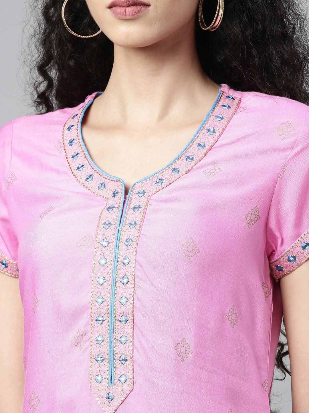 Souchii Pink Embroidered Pastels Kurta - Swadesiicart