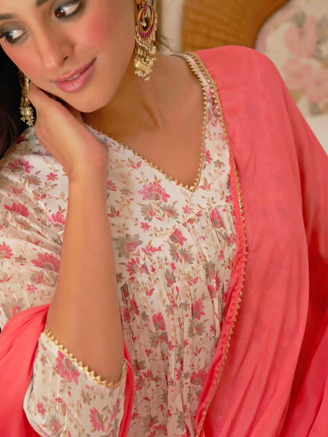 Janasya Women's White Chiffon Lurex Floral Printed Festive Straight Kurta Set | Swadesiicart