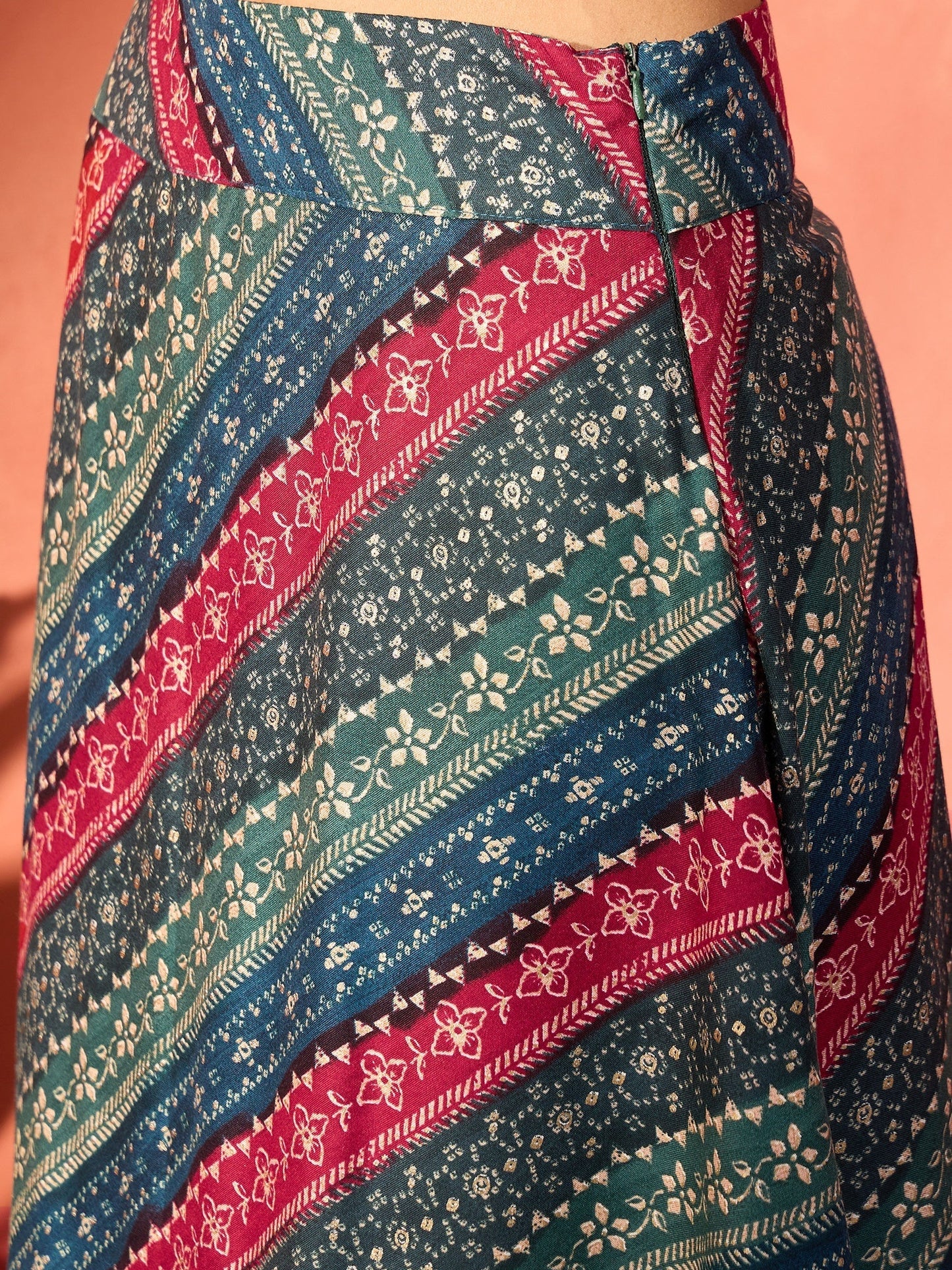 InWeave Teal Hunter Batik Floral Foil Waist Tie-Up Co Ord Set - Swadesiicart