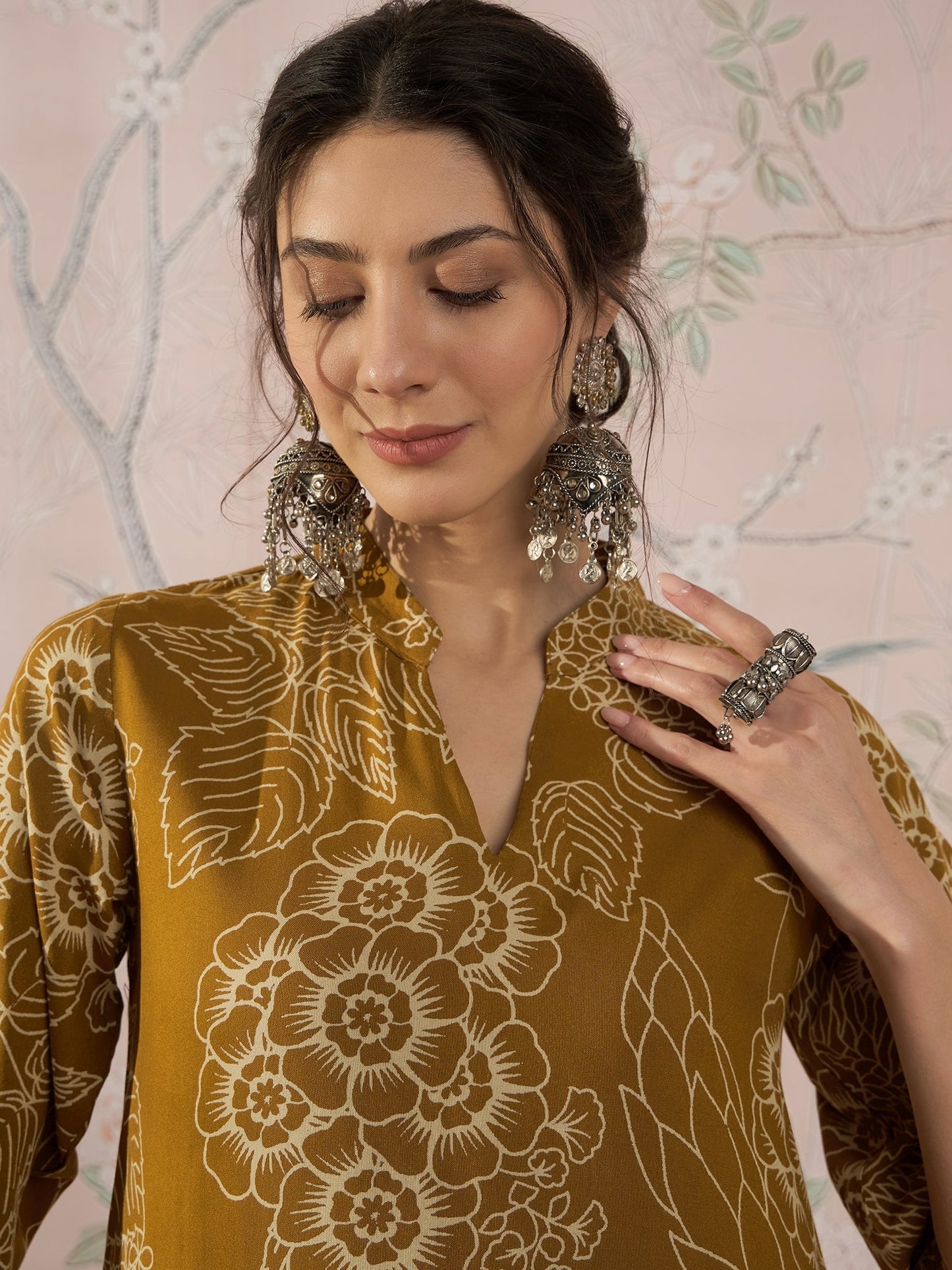 InWeave Dark Yellow Rose Leaf Mandarin Kurta Set - Swadesiicart