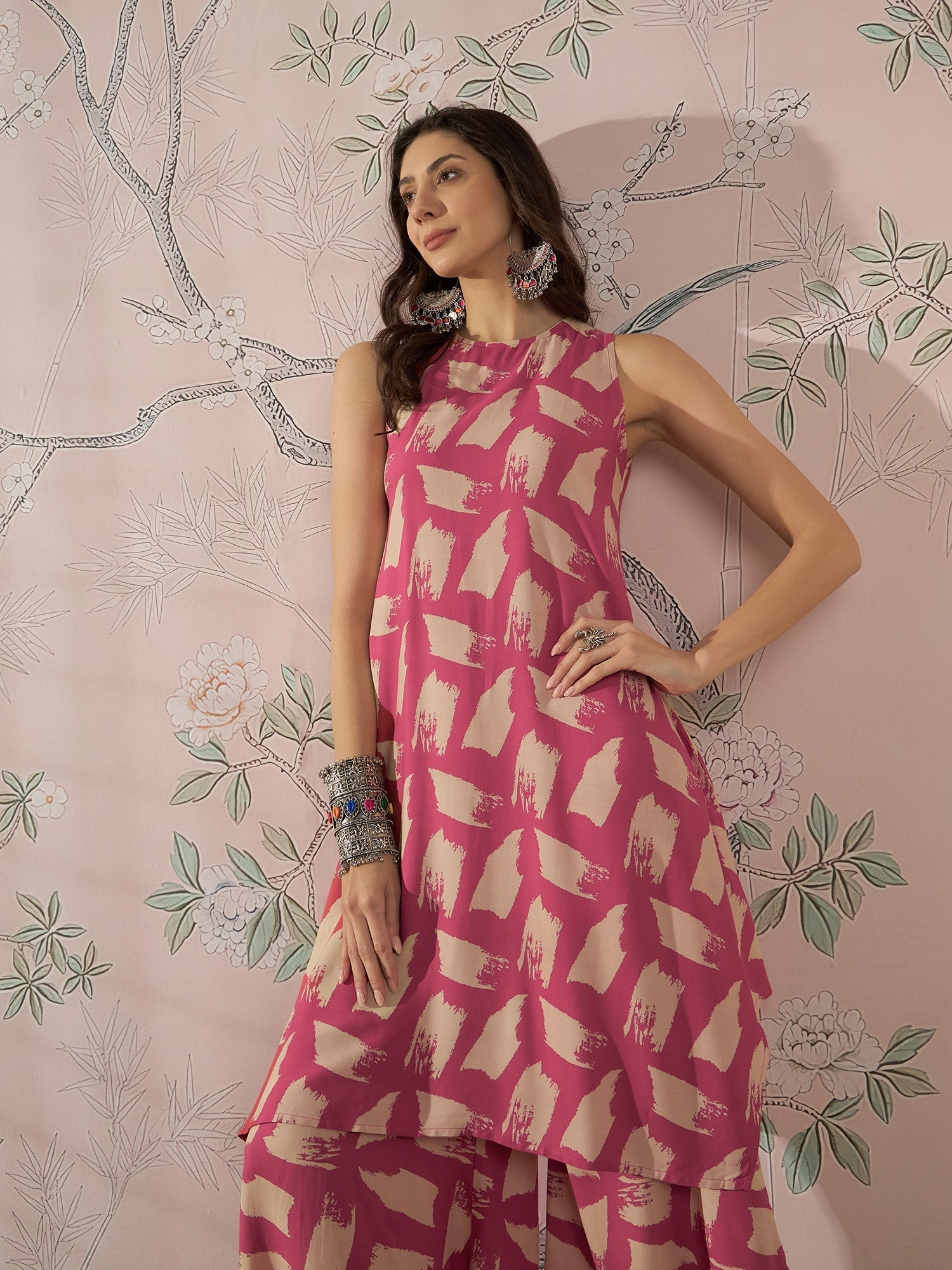 InWeave Punch Pink Beige Kurta Set - Swadesiicart