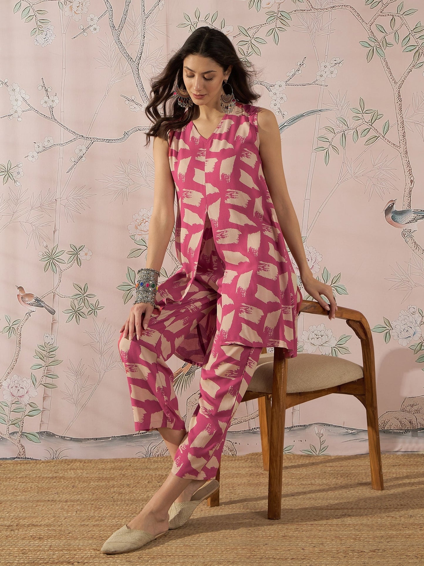 InWeave Punch Pink Beige Slit Kurta Set - Swadesiicart